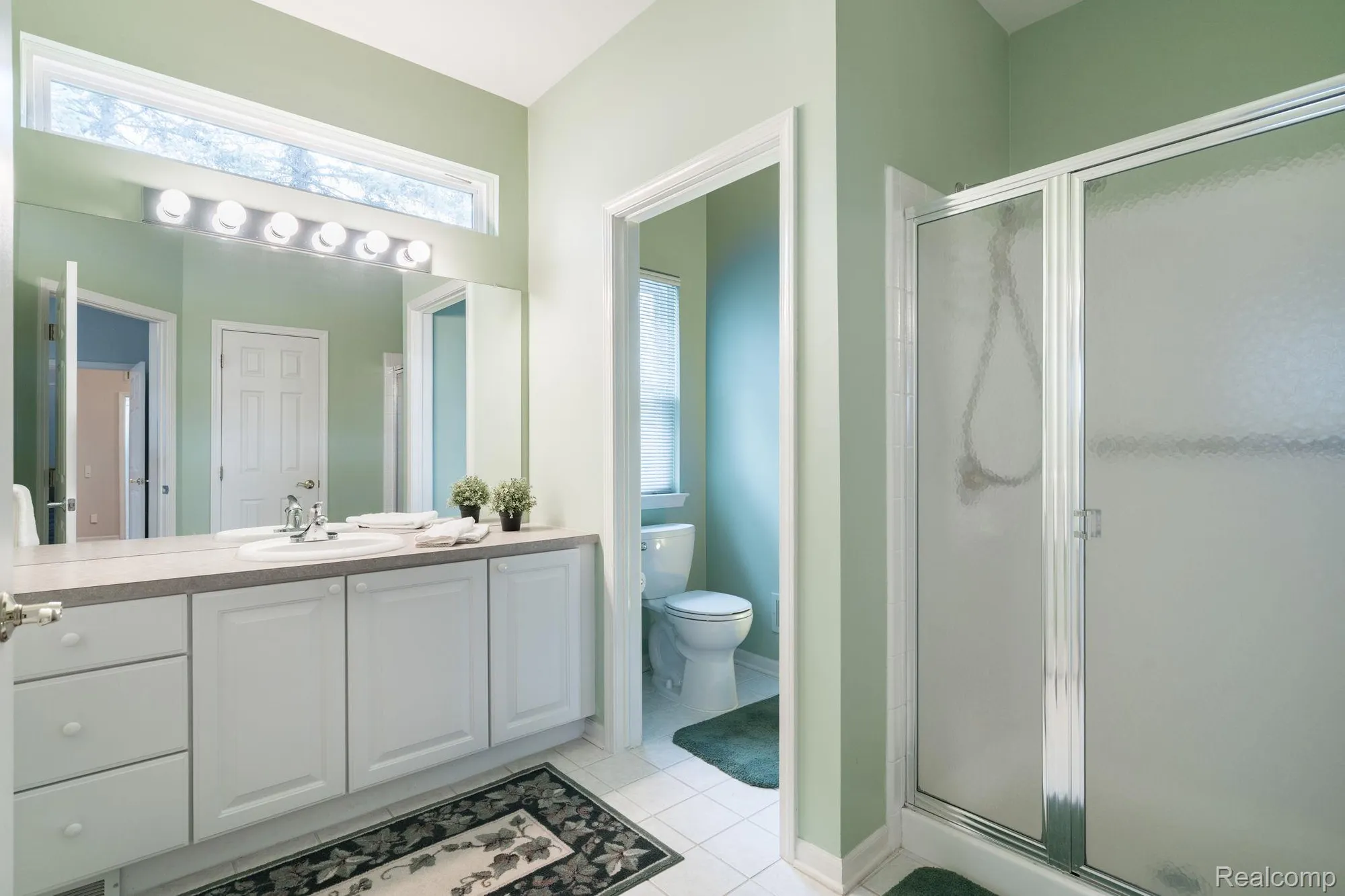 Property Slideshow image 17 of 24 | 3534 riverside dr, Auburn Hills, MI, 48326