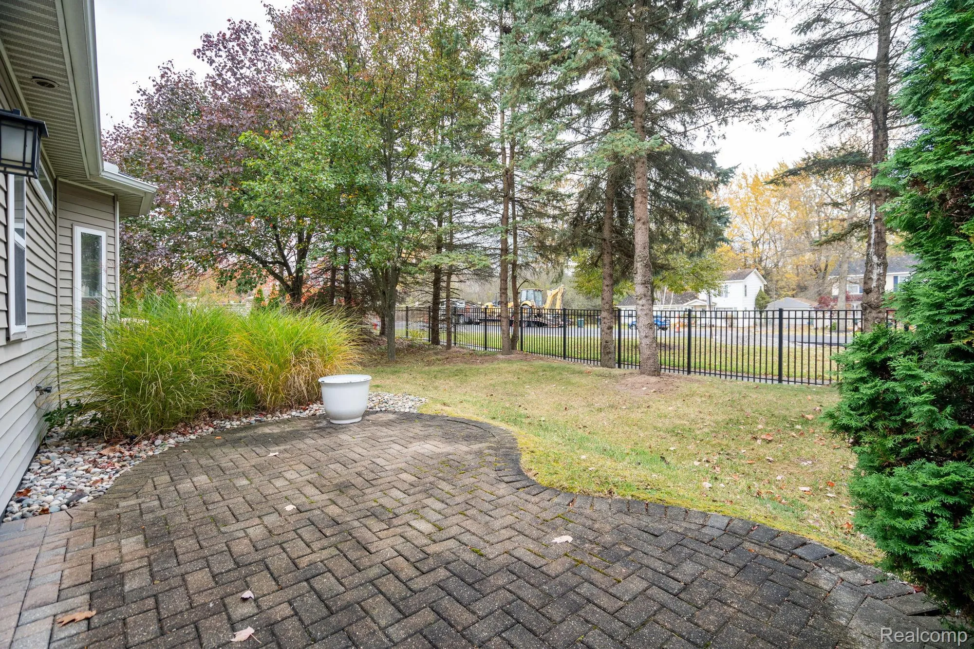 Property Slideshow image 23 of 24 | 3534 riverside dr, Auburn Hills, MI, 48326