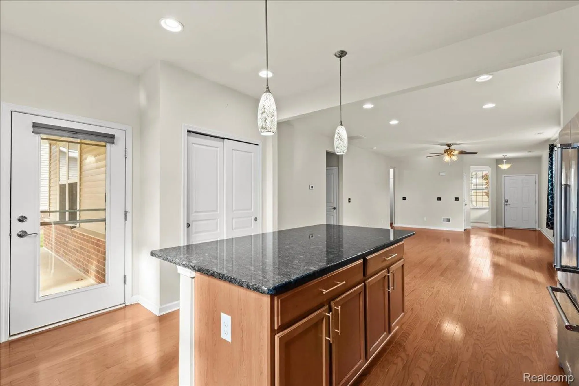 Property Slideshow image 13 of 40 | 24338 walloon way, Flat Rock, MI, 48134