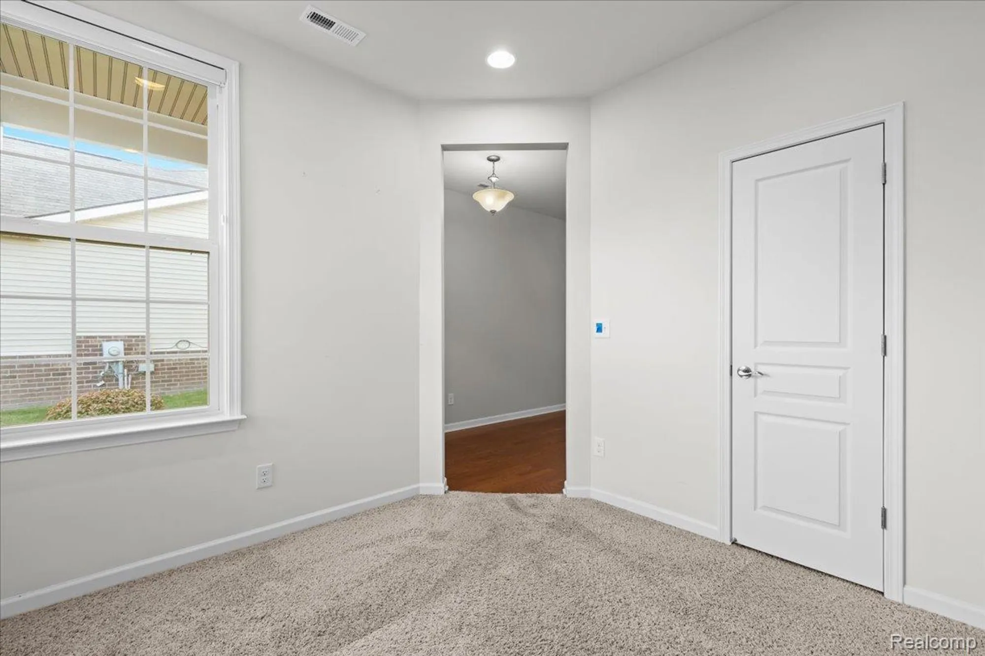 Property Slideshow image 24 of 40 | 24338 walloon way, Flat Rock, MI, 48134