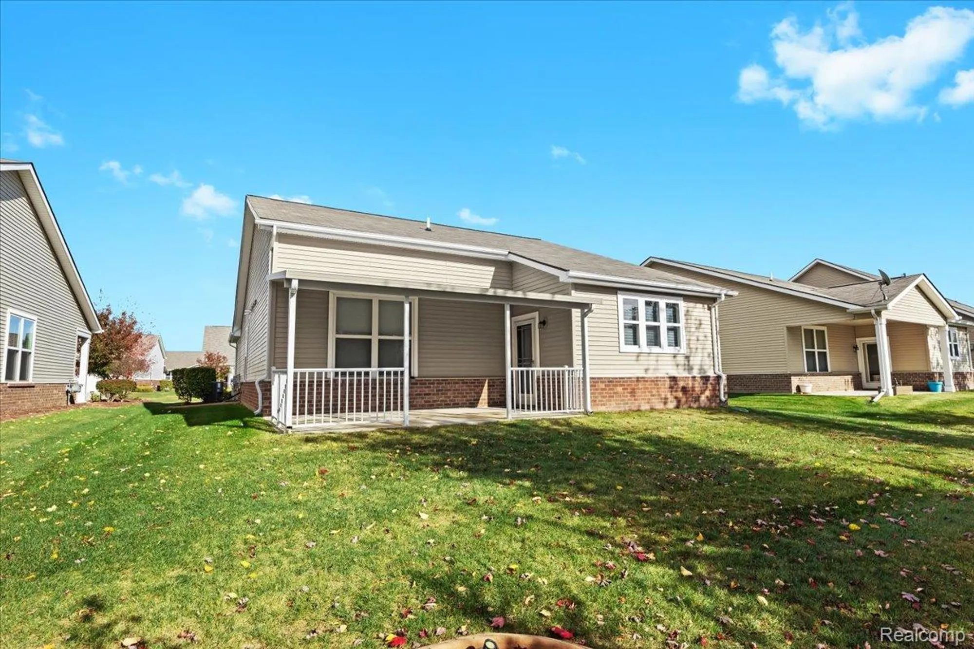 Property Slideshow image 27 of 40 | 24338 walloon way, Flat Rock, MI, 48134