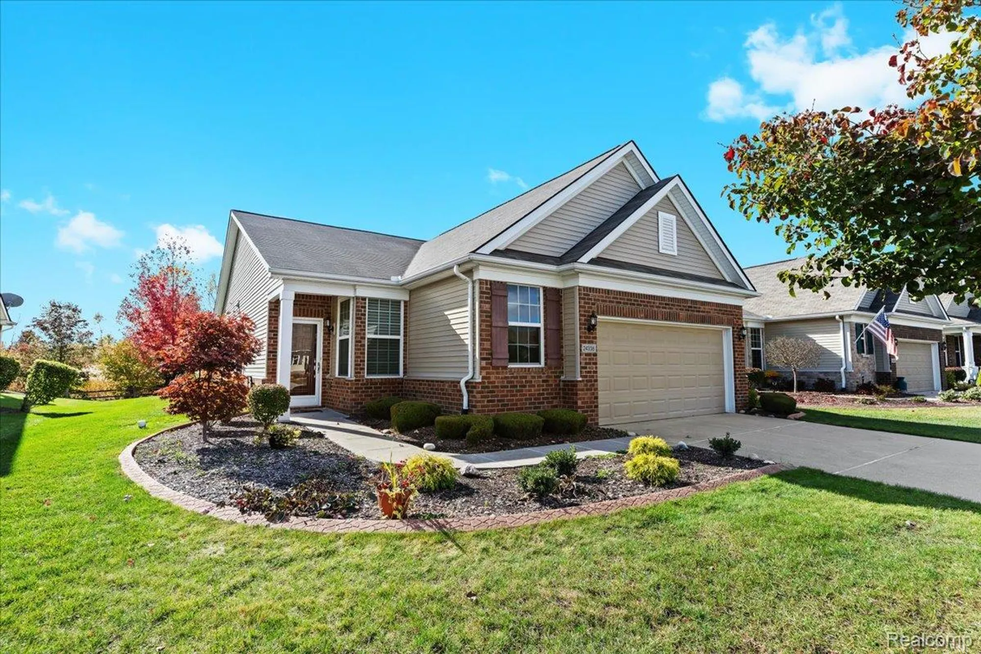 Property Slideshow image 4 of 40 | 24338 walloon way, Flat Rock, MI, 48134