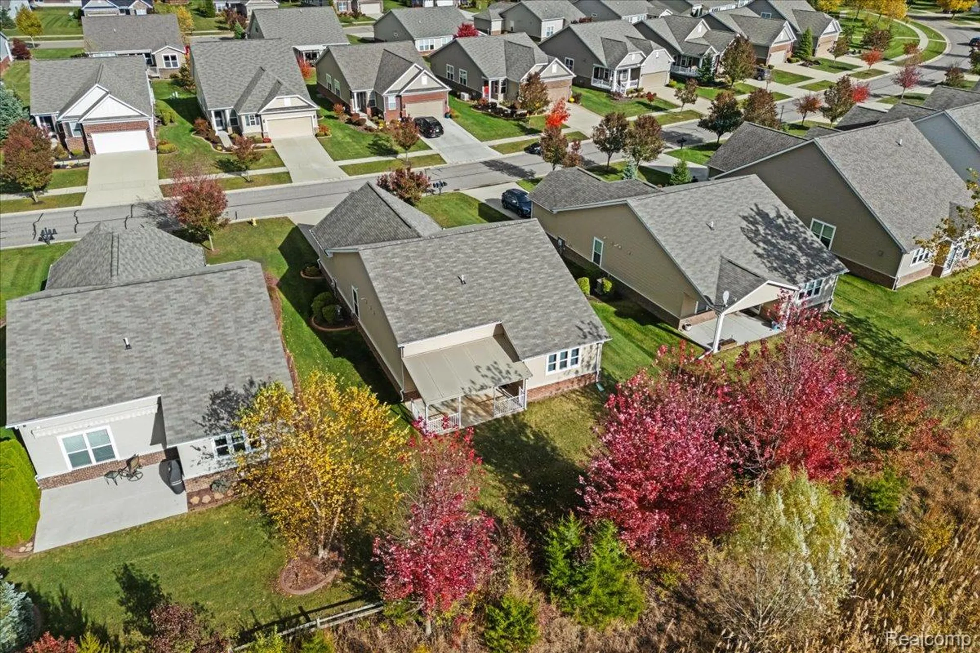 Property Slideshow image 34 of 40 | 24338 walloon way, Flat Rock, MI, 48134