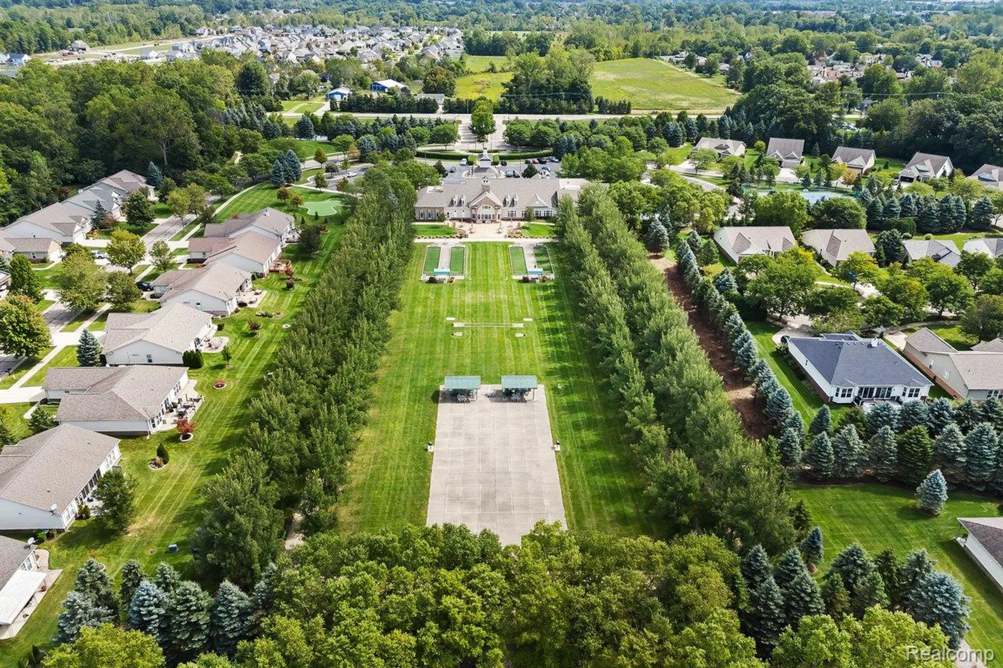 Property Slideshow image 37 of 40 | 24338 walloon way, Flat Rock, MI, 48134