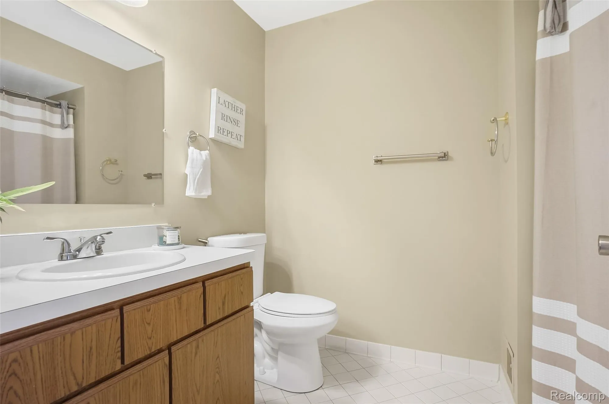 Property Slideshow image 22 of 42 | 62512 raleigh ct unit 4, South Lyon, MI, 48178