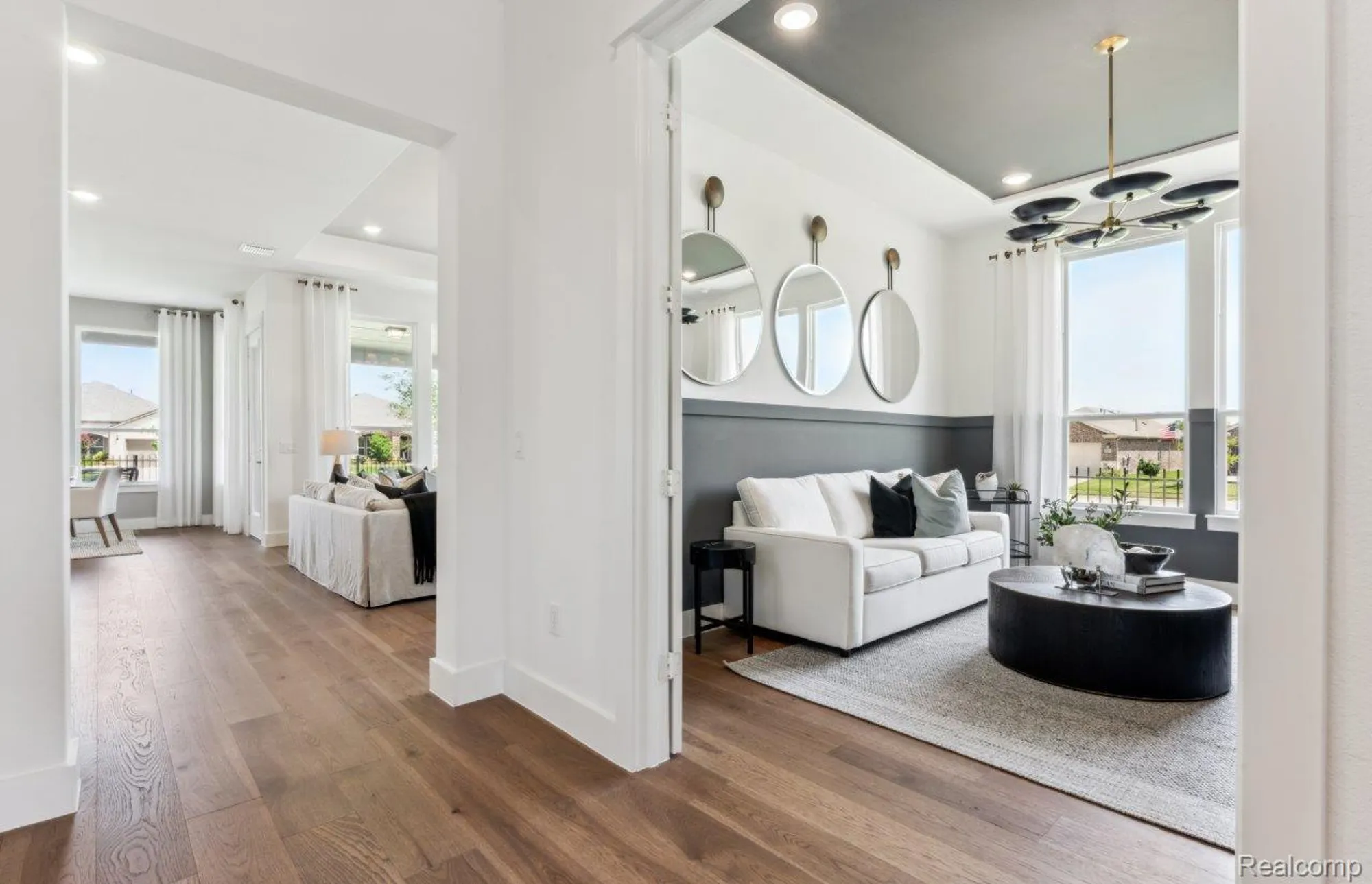 Property Slideshow image 4 of 13 | 2300 coastal ct, Milfordchartertownship_oakland, MI, 48381