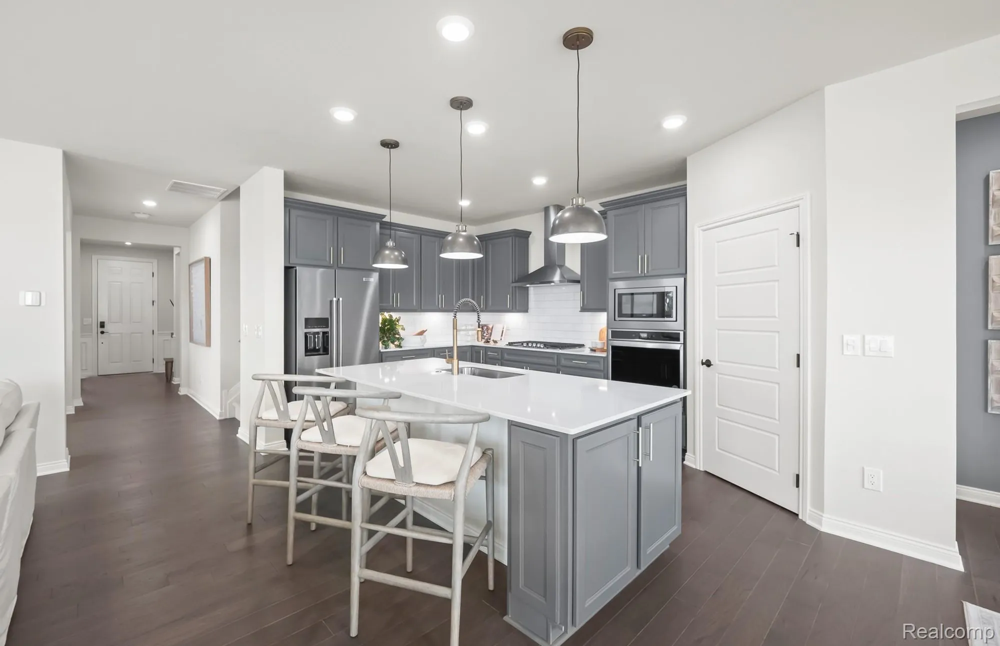 Property Slideshow image 6 of 13 | 2047 marigold way, Milford, MI, 48381