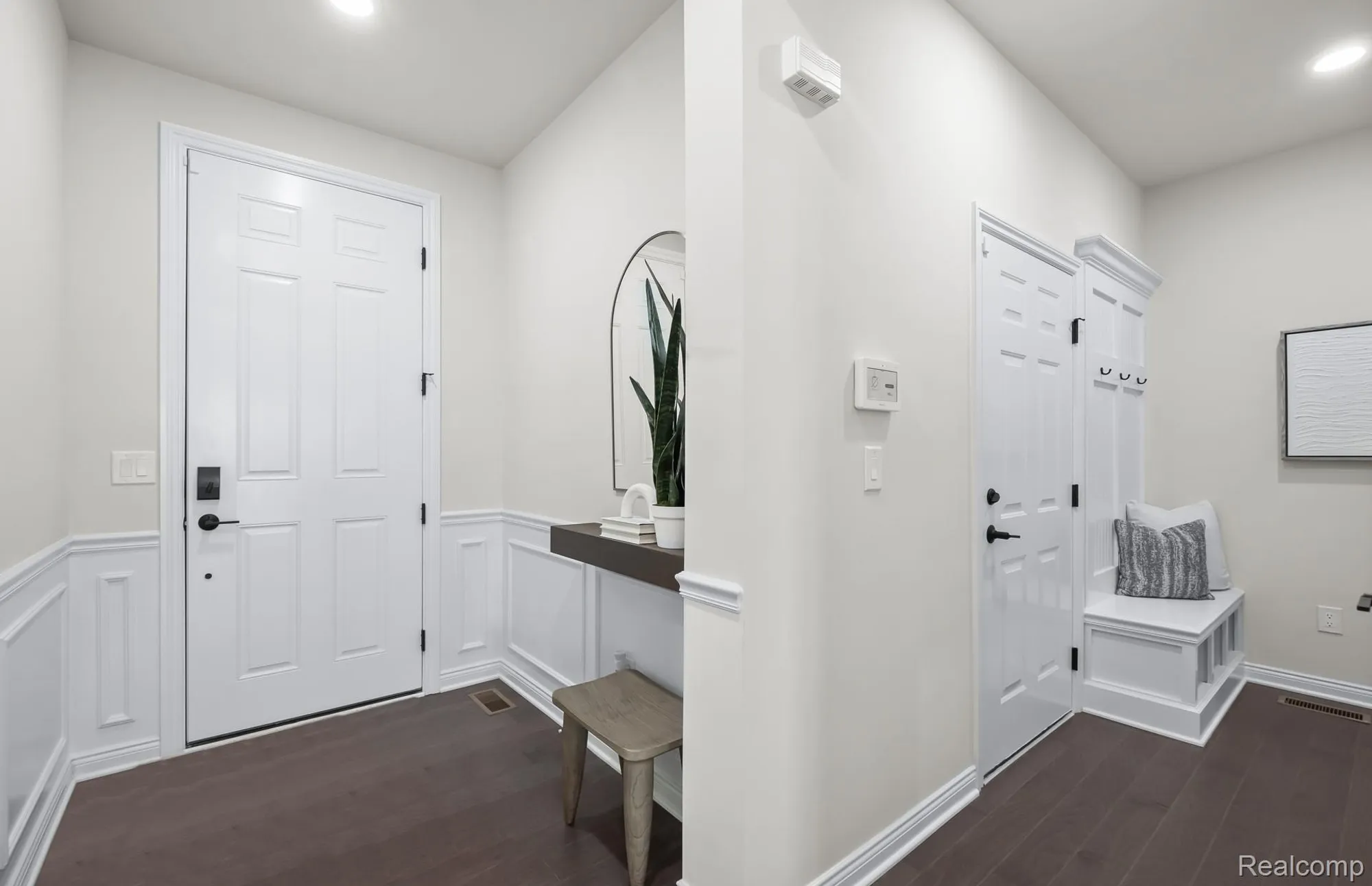 Property Slideshow image 4 of 13 | 2047 marigold way, Milford, MI, 48381