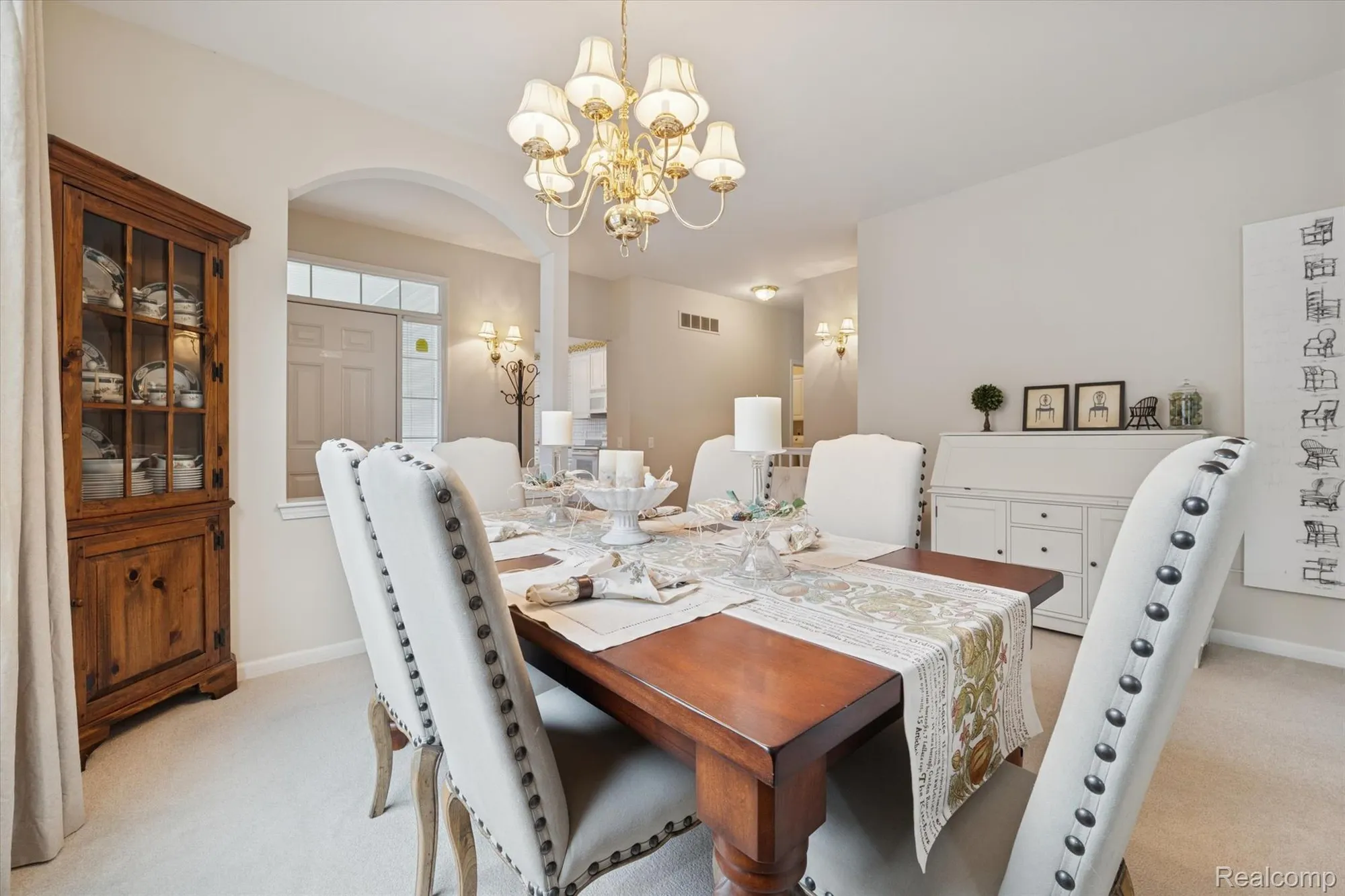 Property Slideshow image 14 of 43 | 4035 hillsdale dr, Auburn Hills, MI, 48326