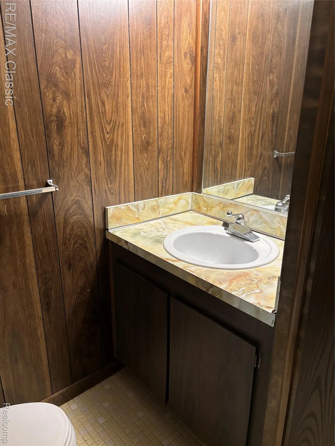 Property Slideshow image 12 of 14 | 25124 potomac dr # 7, South Lyon, MI, 48178