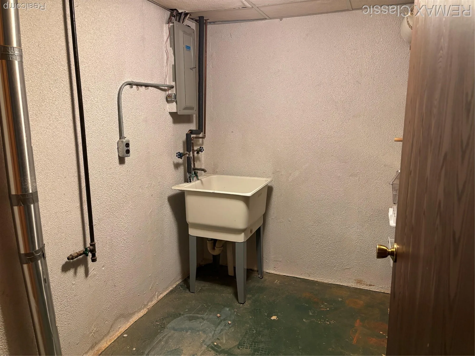 Property Slideshow image 13 of 14 | 25124 potomac dr # 7, South Lyon, MI, 48178