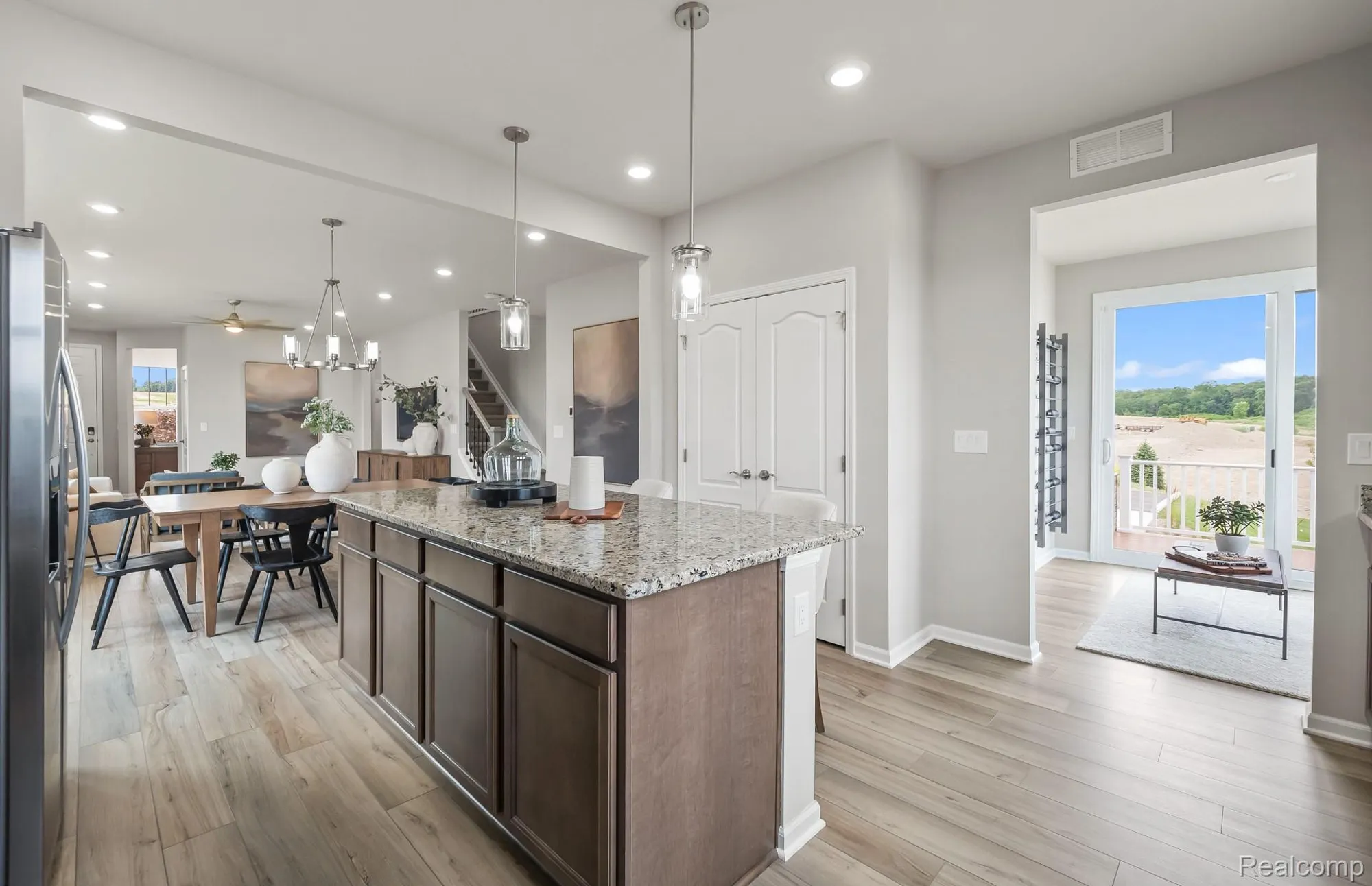 Property Slideshow image 8 of 15 | 4131 dogwood dr, Milford, MI, 48381