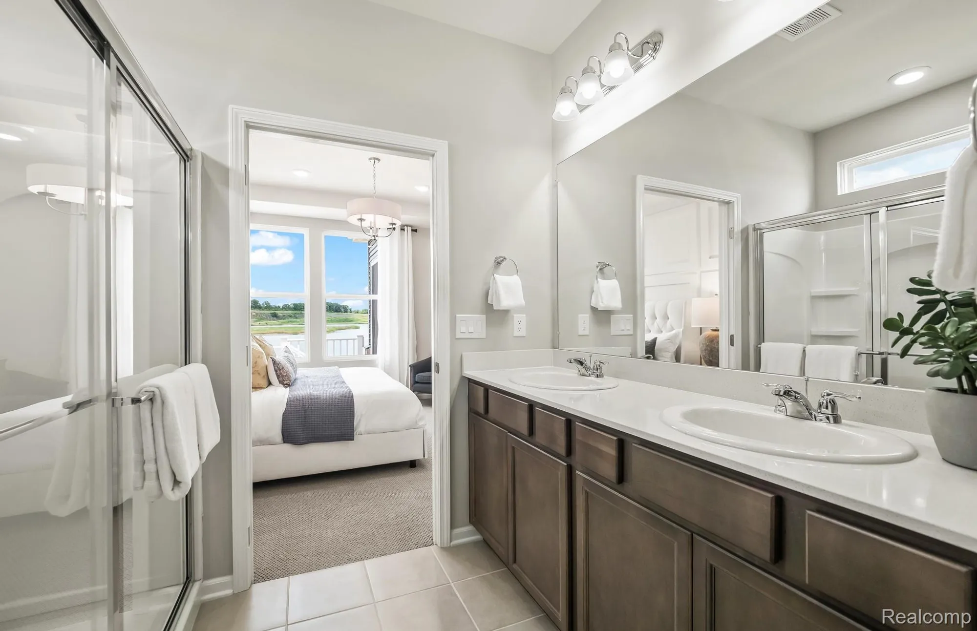 Property Slideshow image 12 of 15 | 4131 dogwood dr, Milford, MI, 48381