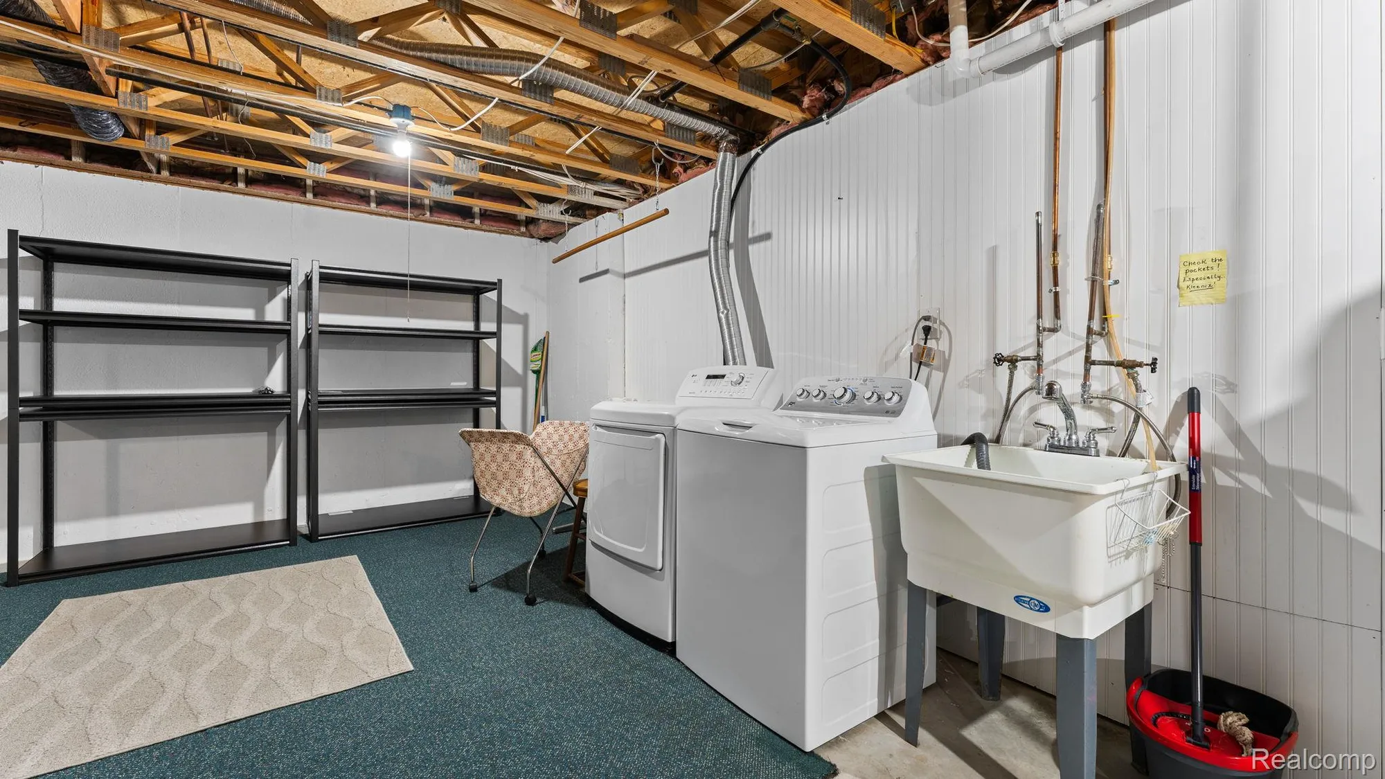 Property Slideshow image 25 of 39 | 25106 hamilton ct, Southlyoncity_oakland, MI, 47178