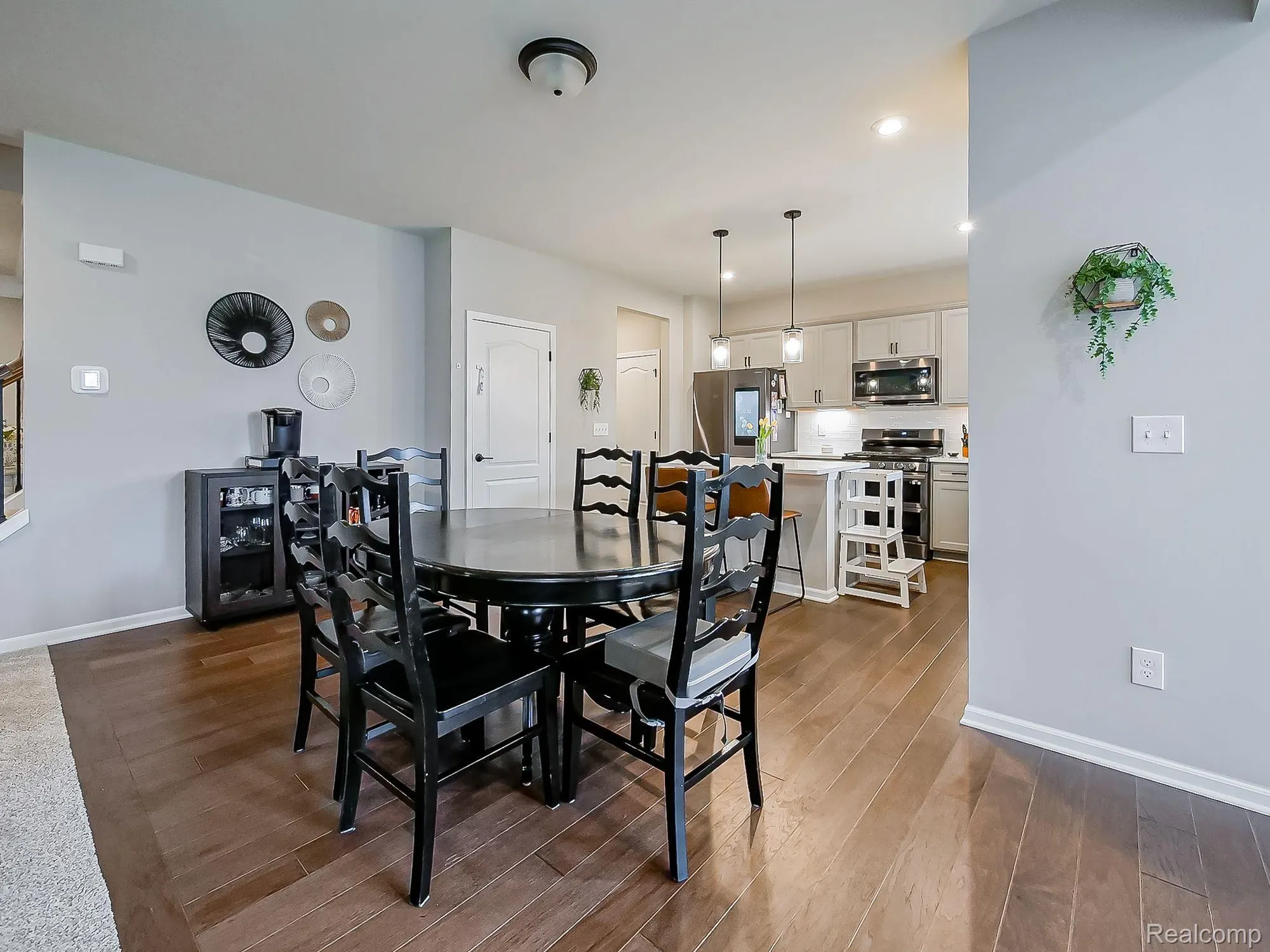 Property Slideshow image 9 of 32 | 6040 fieldstone cir, South Lyon, MI, 48178