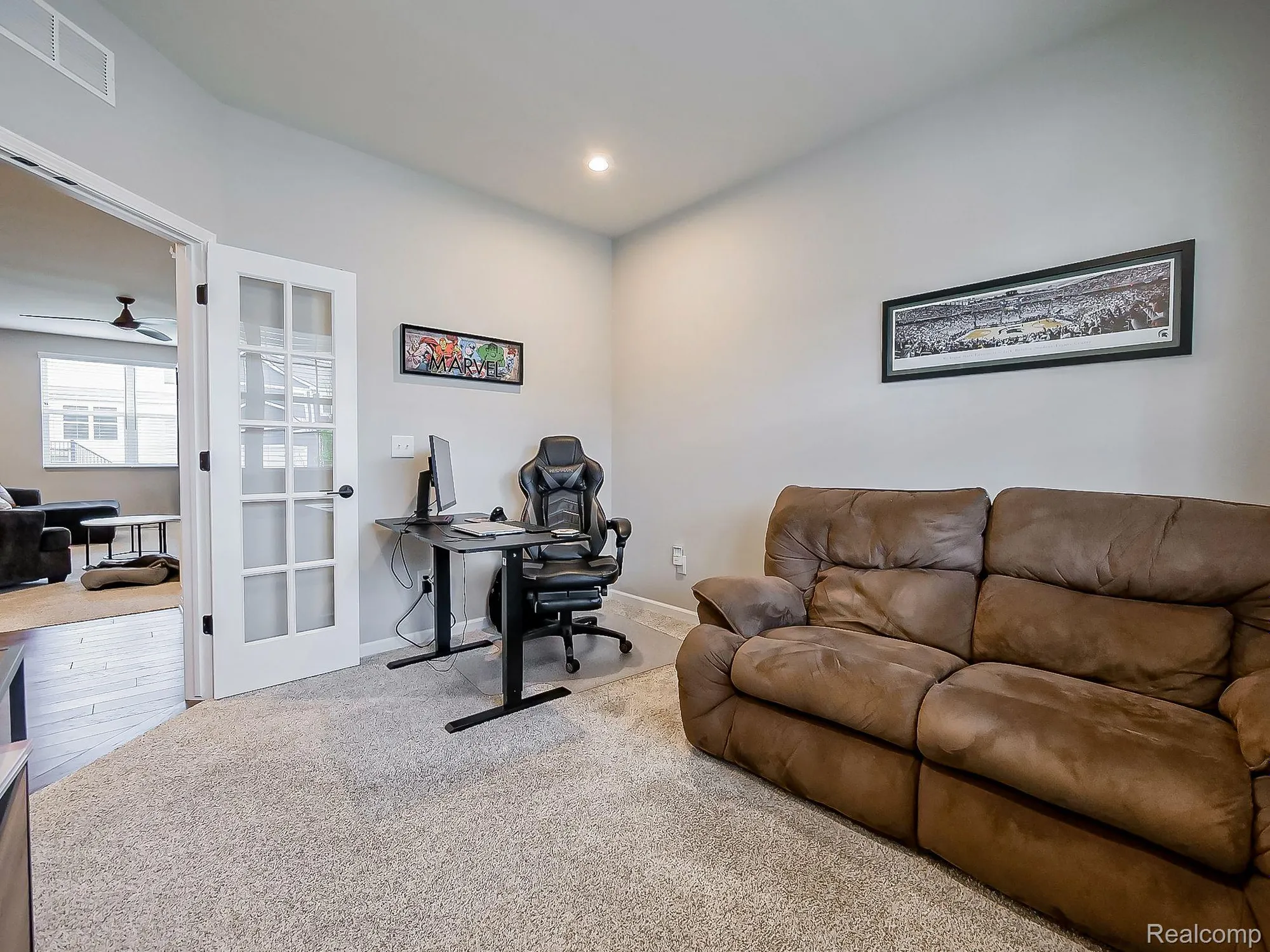 Property Slideshow image 16 of 32 | 6040 fieldstone cir, South Lyon, MI, 48178