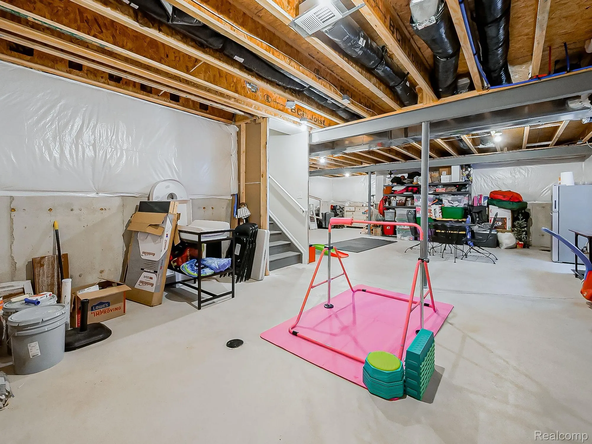 Property Slideshow image 28 of 32 | 6040 fieldstone cir, South Lyon, MI, 48178