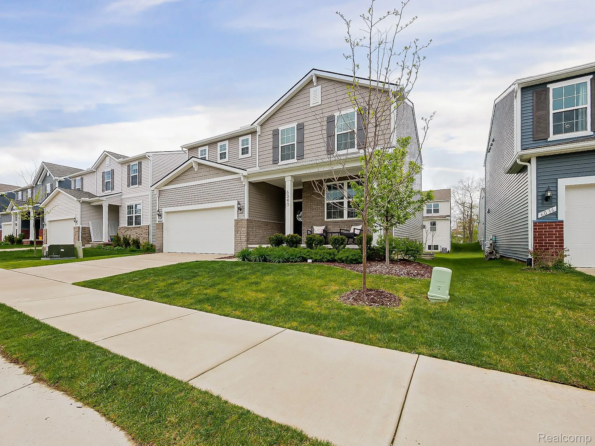 Property Slideshow image 31 of 32 | 6040 fieldstone cir, South Lyon, MI, 48178