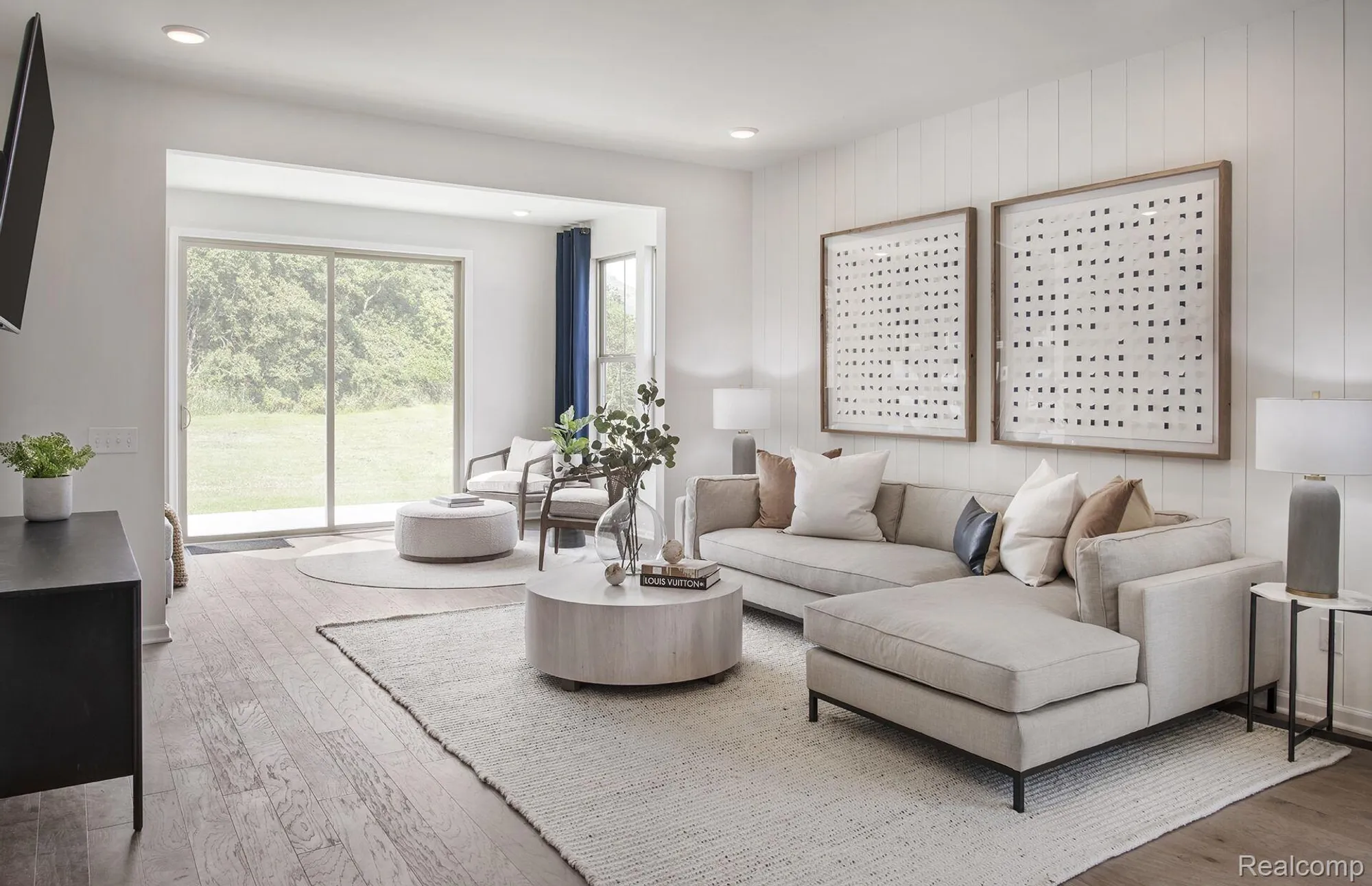 Property Slideshow image 5 of 11 | 1991 marigold way, Milford, MI, 48381