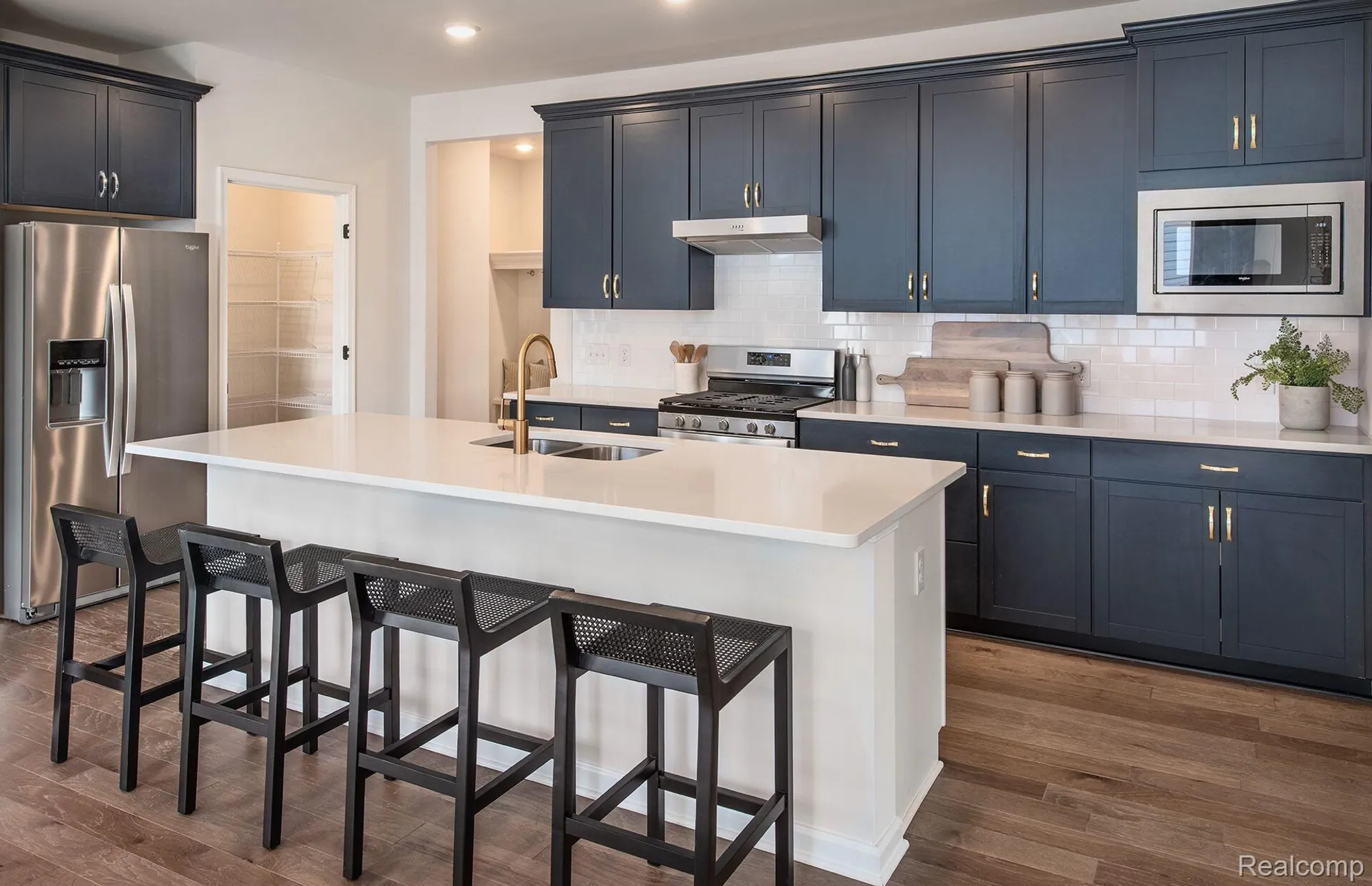 Property Slideshow image 6 of 11 | 1991 marigold way, Milford, MI, 48381