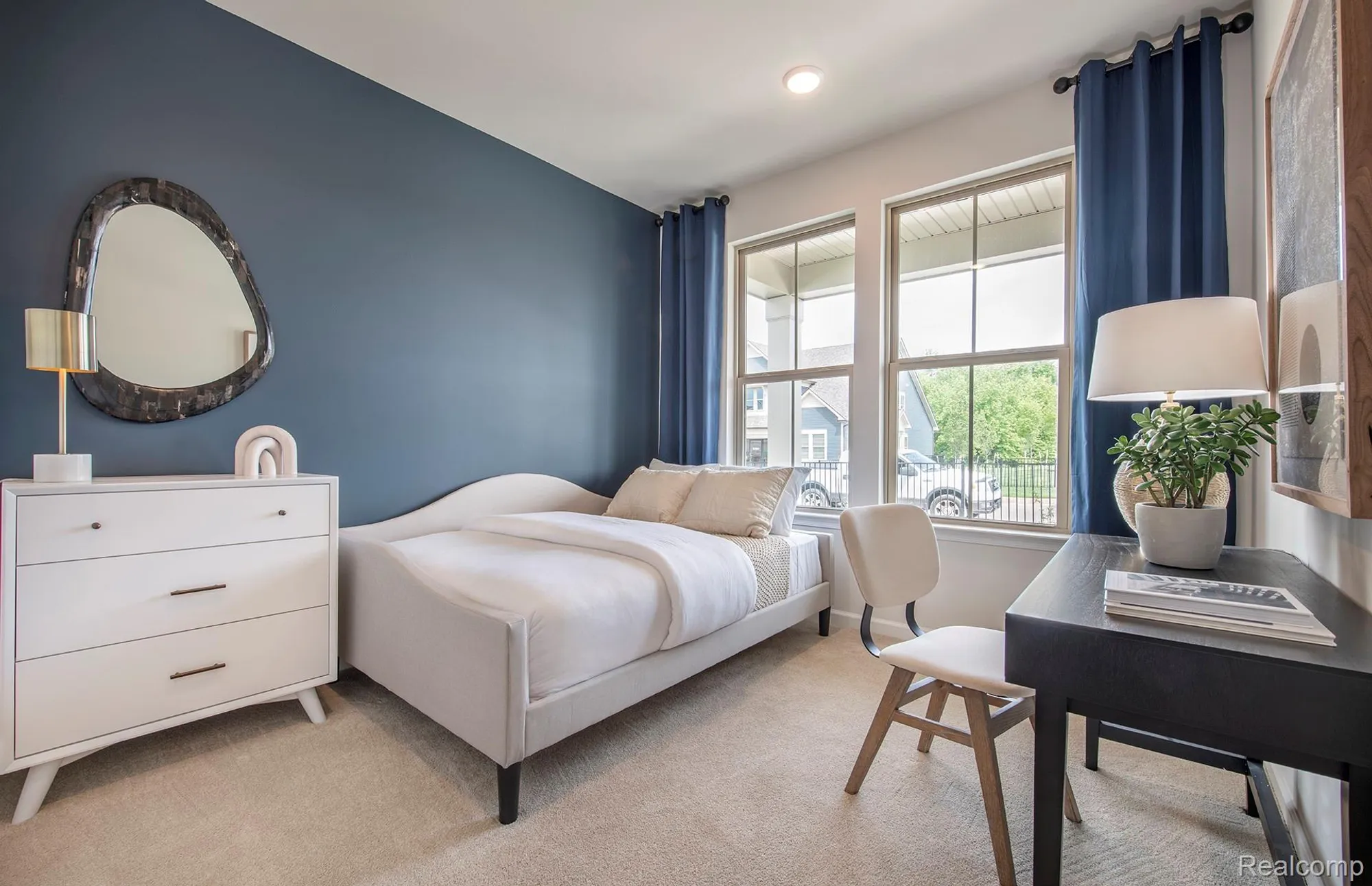 Property Slideshow image 10 of 11 | 1991 marigold way, Milford, MI, 48381