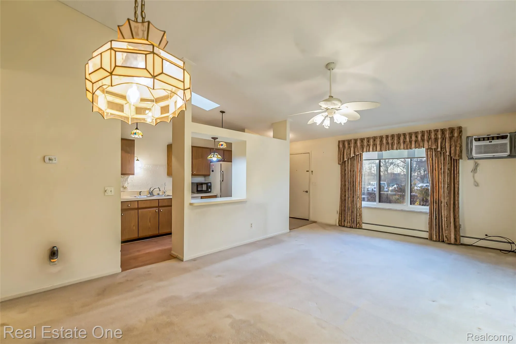 Property Slideshow image 20 of 37 | 25104 hamilton ct # 4, South Lyon, MI, 48178