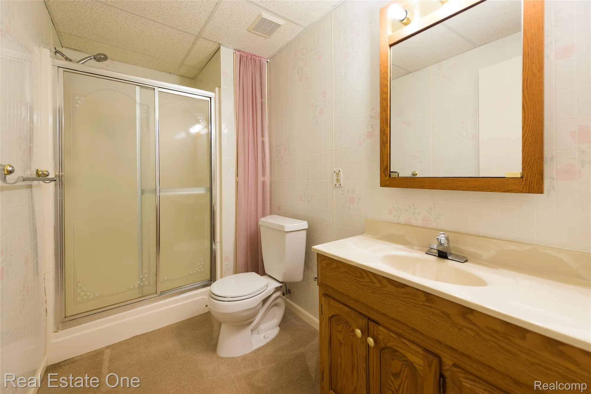 Property Slideshow image 32 of 37 | 25104 hamilton ct # 4, South Lyon, MI, 48178