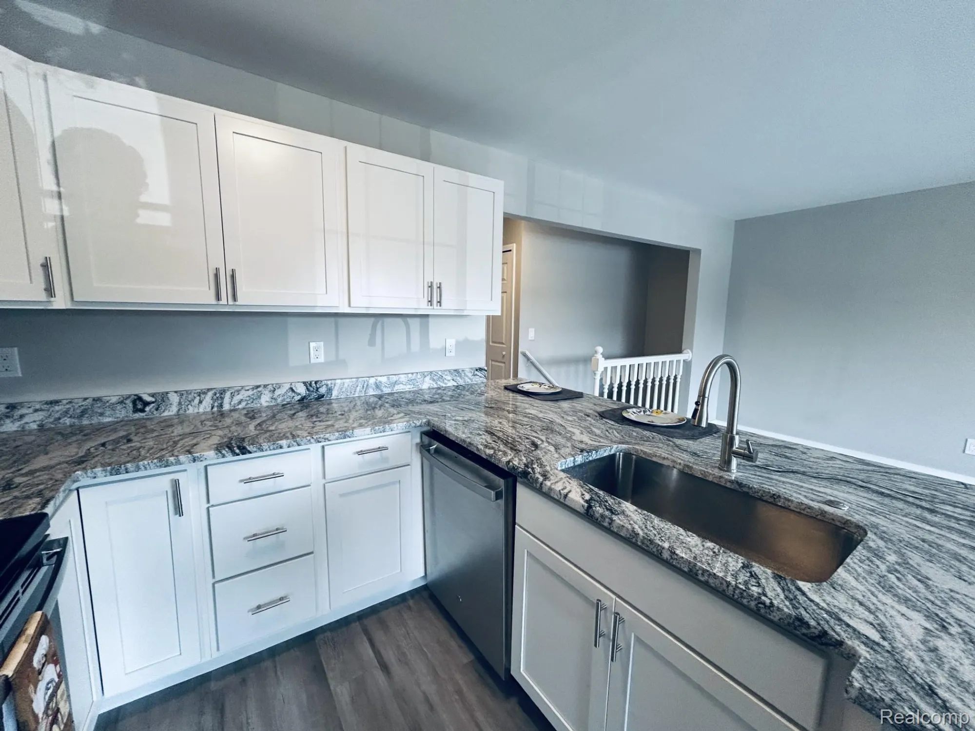 Property Slideshow image 5 of 27 | 25323 potomac dr # 2, South Lyon, MI, 48178