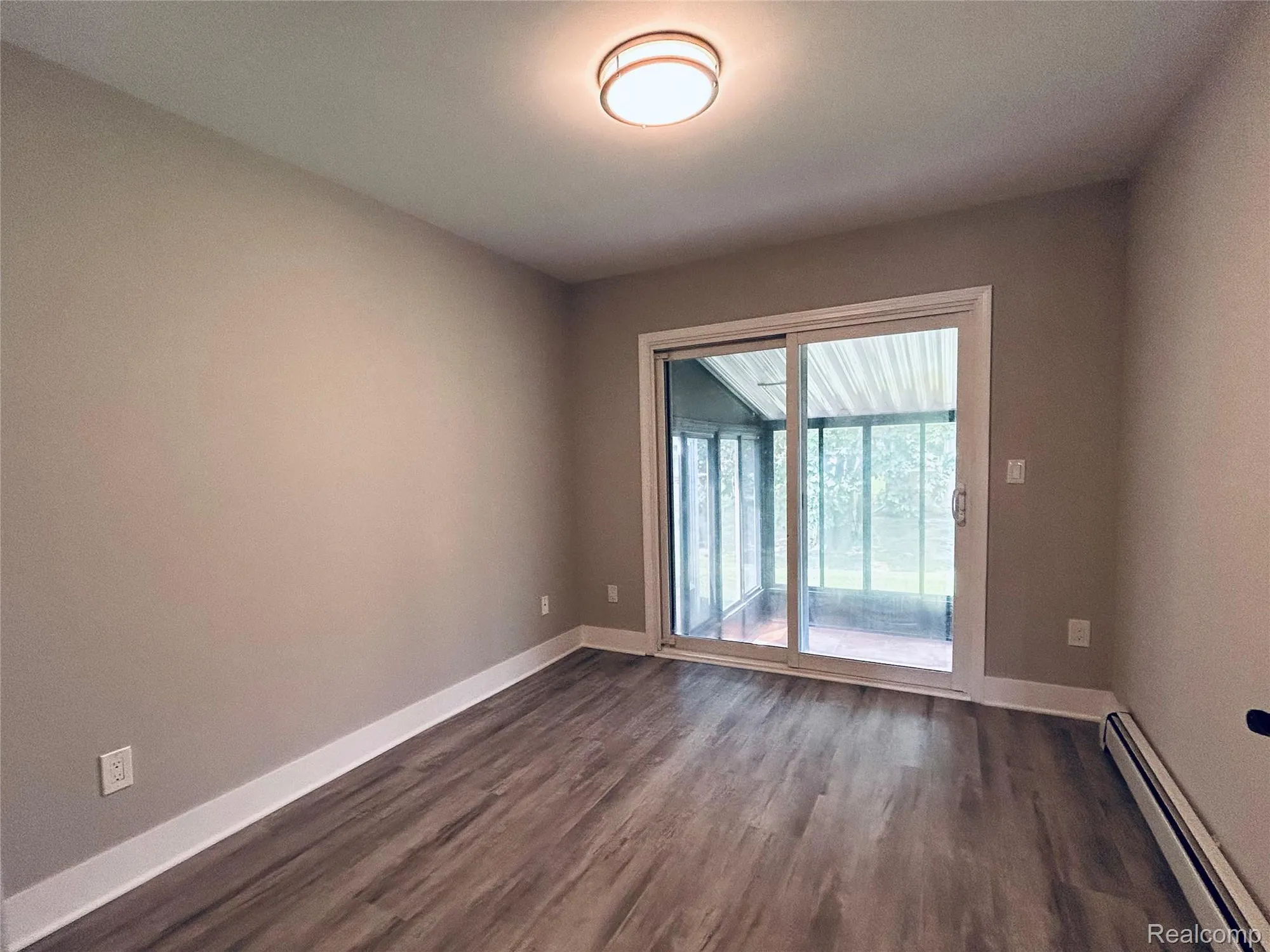 Property Slideshow image 14 of 27 | 25323 potomac dr # 2, South Lyon, MI, 48178