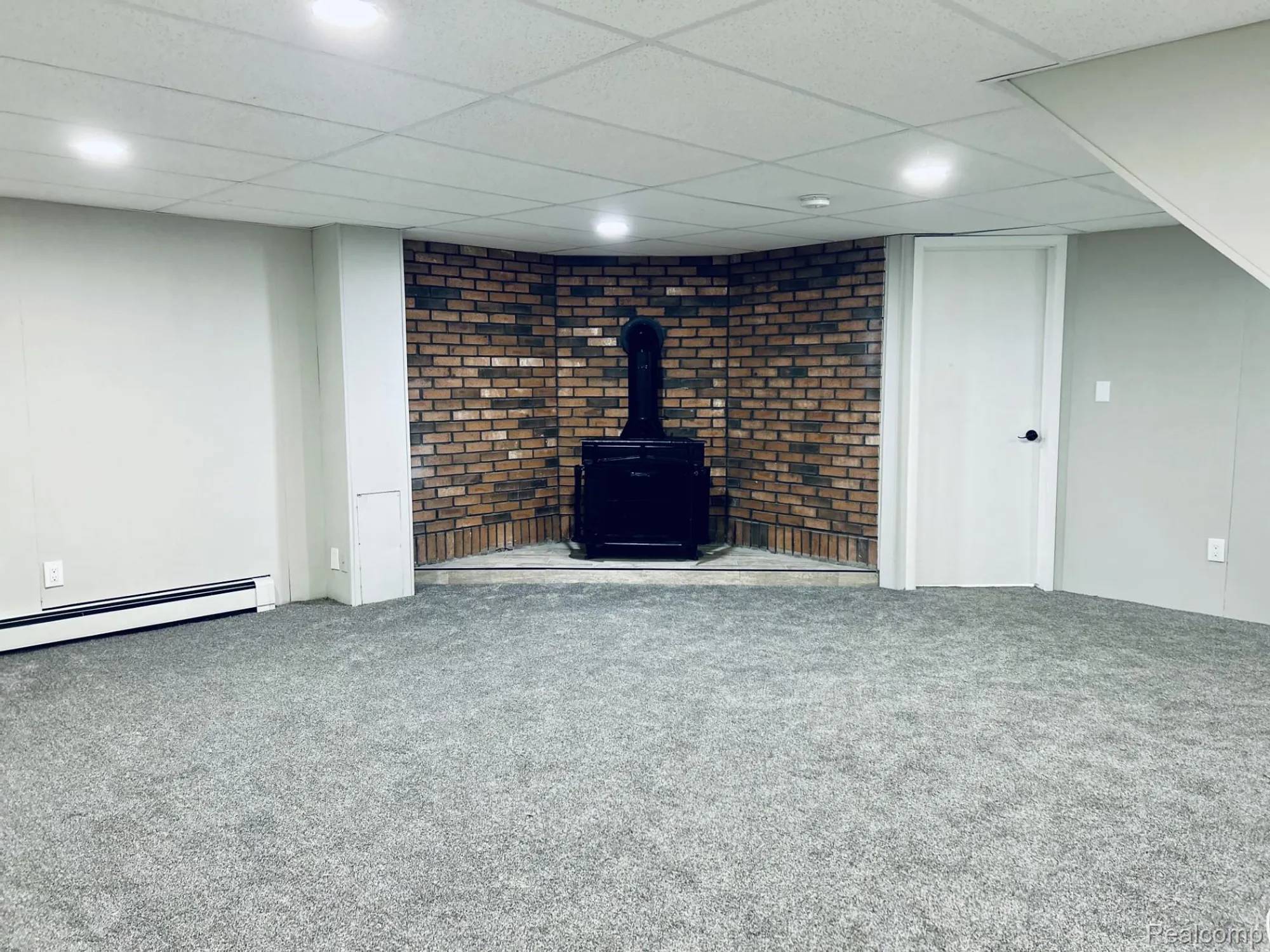 Property Slideshow image 21 of 27 | 25323 potomac dr # 2, South Lyon, MI, 48178