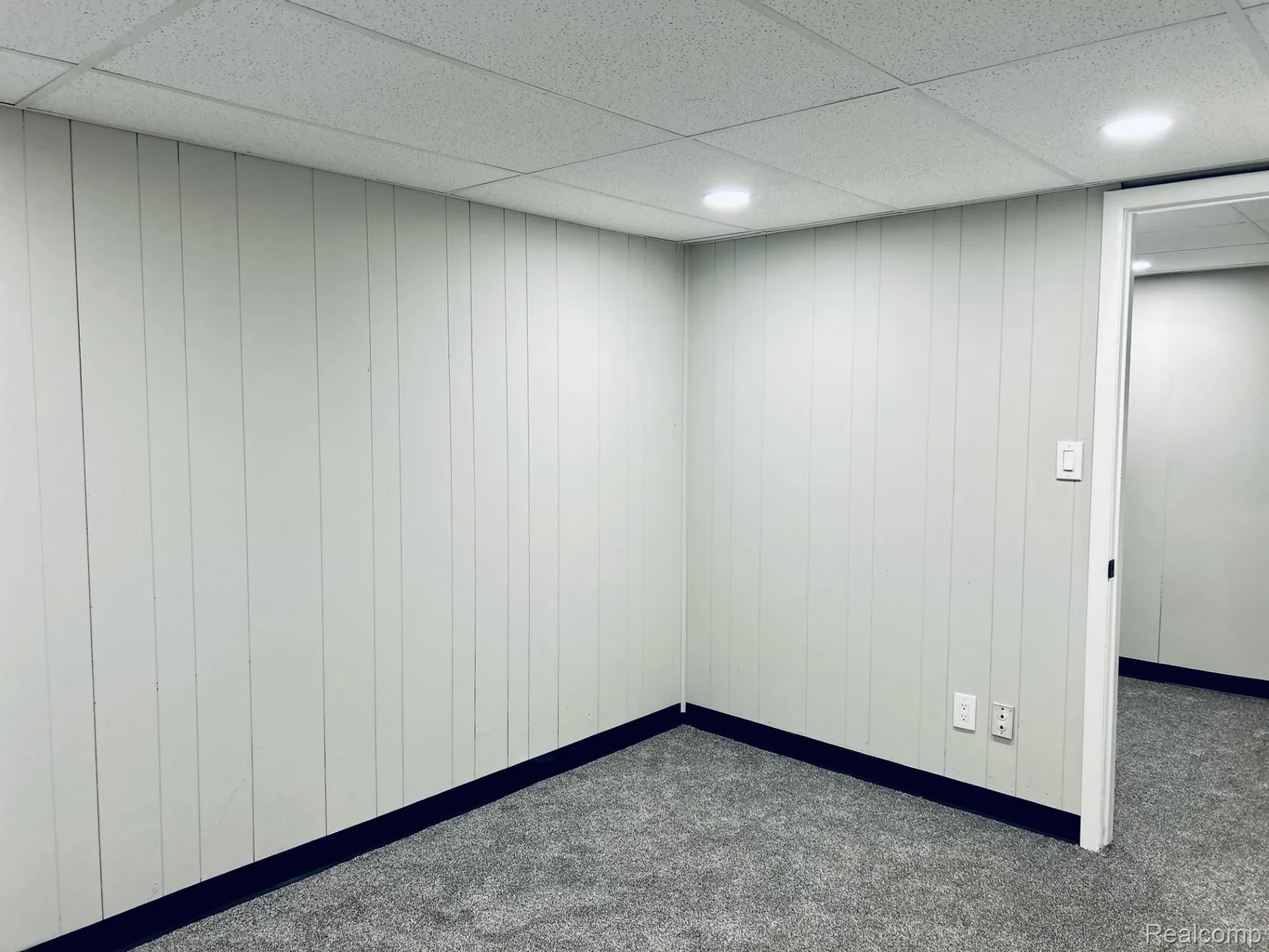 Property Slideshow image 22 of 27 | 25323 potomac dr # 2, South Lyon, MI, 48178