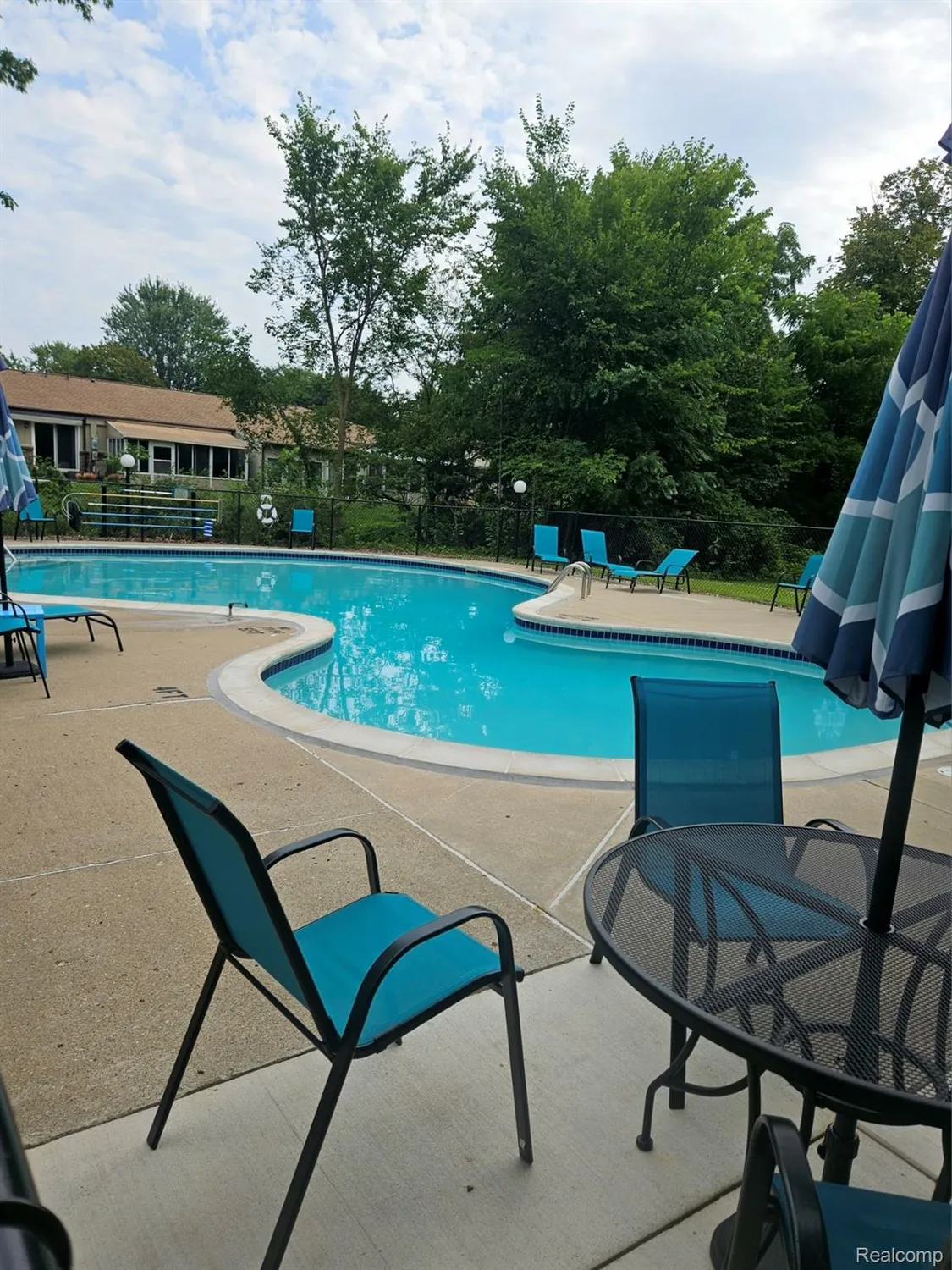 Property Slideshow image 27 of 27 | 25323 potomac dr # 2, South Lyon, MI, 48178