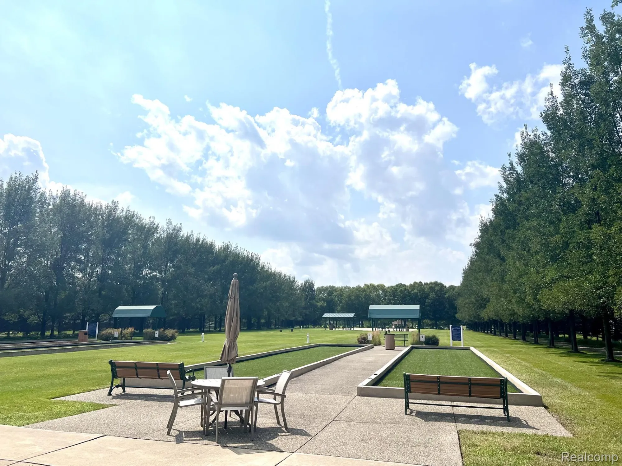 Property Slideshow image 53 of 61 | 27900 paradise ln # 1, Flat Rock, MI, 48134