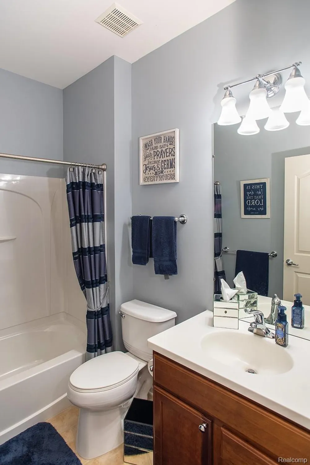 Property Slideshow image 17 of 61 | 27900 paradise ln # 1, Flat Rock, MI, 48134