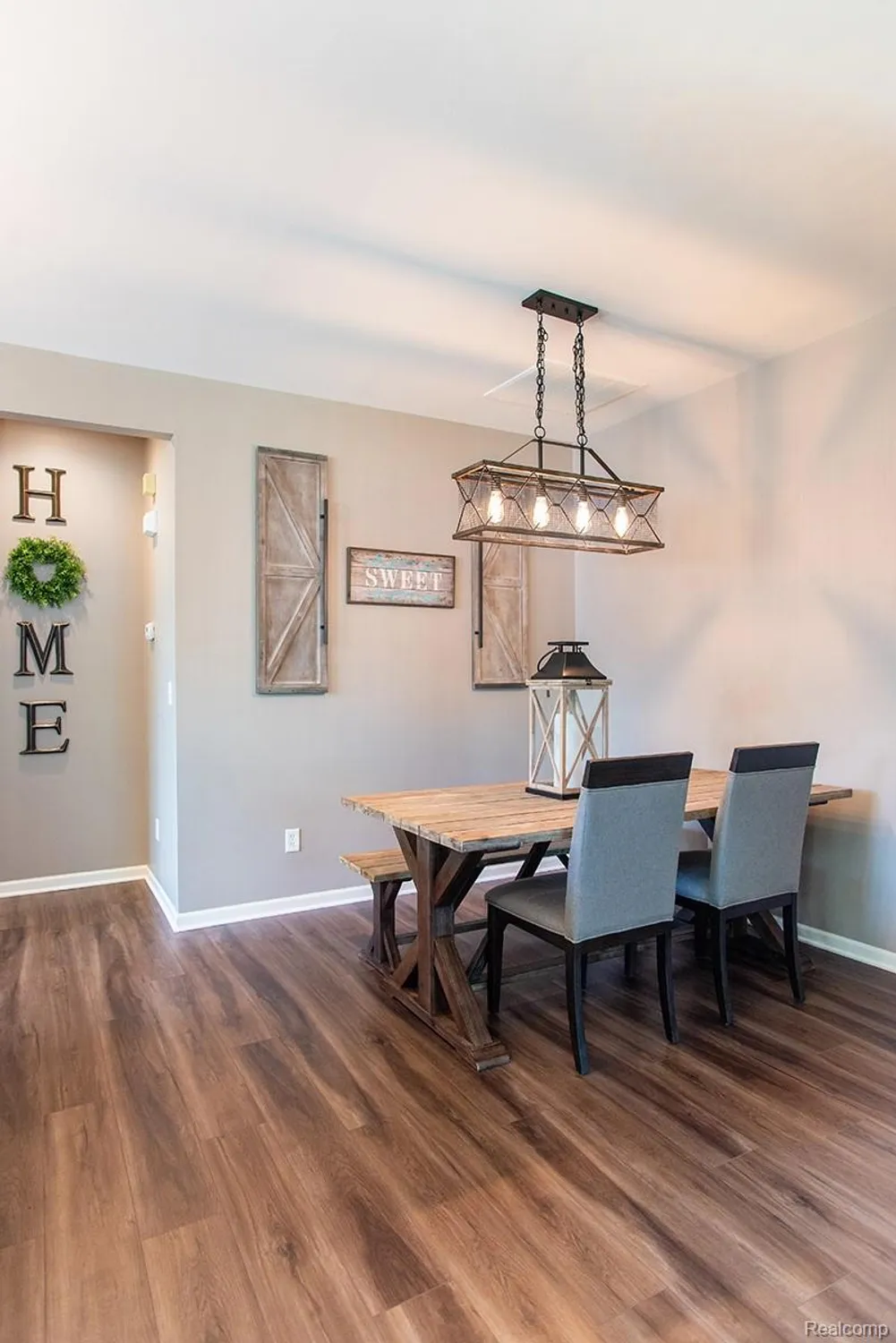 Property Slideshow image 22 of 61 | 27900 paradise ln # 1, Flat Rock, MI, 48134