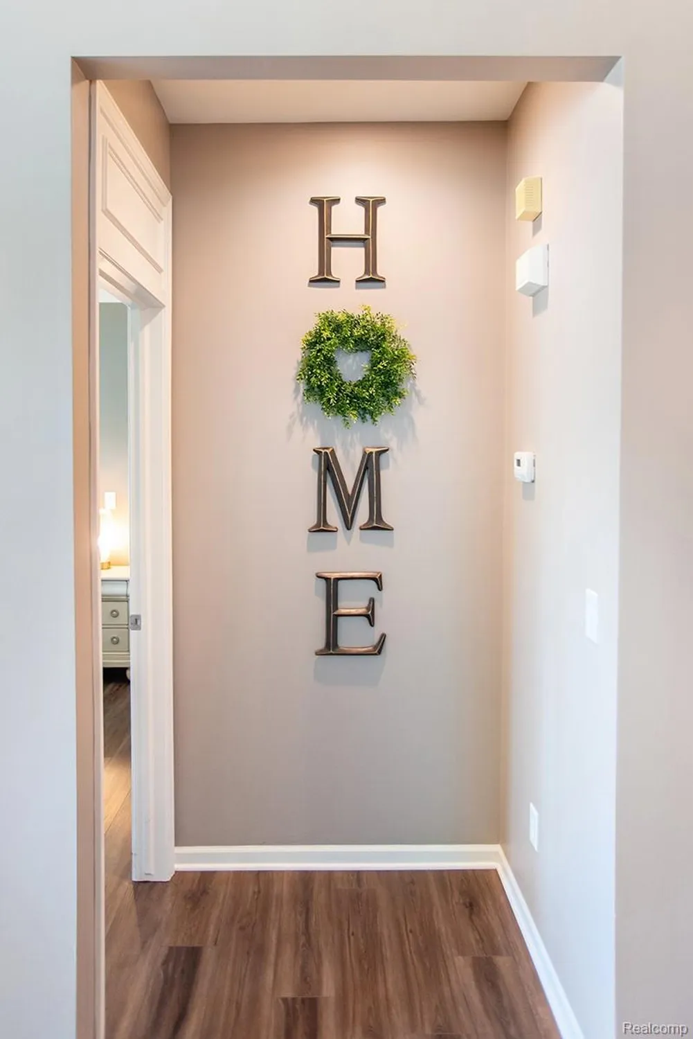 Property Slideshow image 23 of 61 | 27900 paradise ln # 1, Flat Rock, MI, 48134