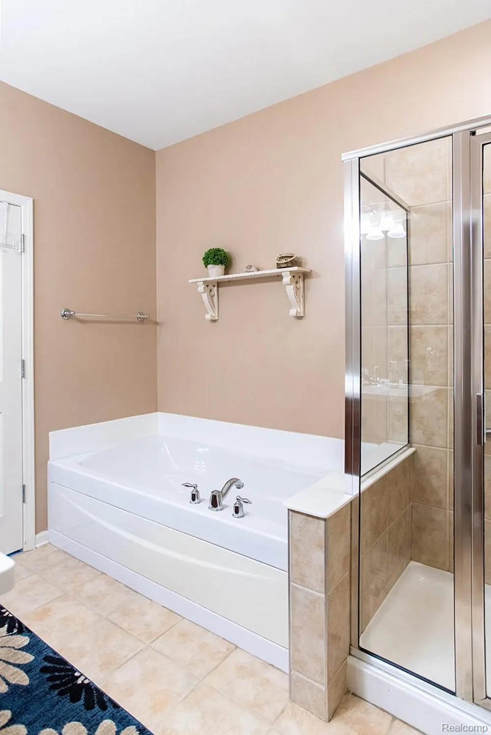 Property Slideshow image 29 of 61 | 27900 paradise ln # 1, Flat Rock, MI, 48134