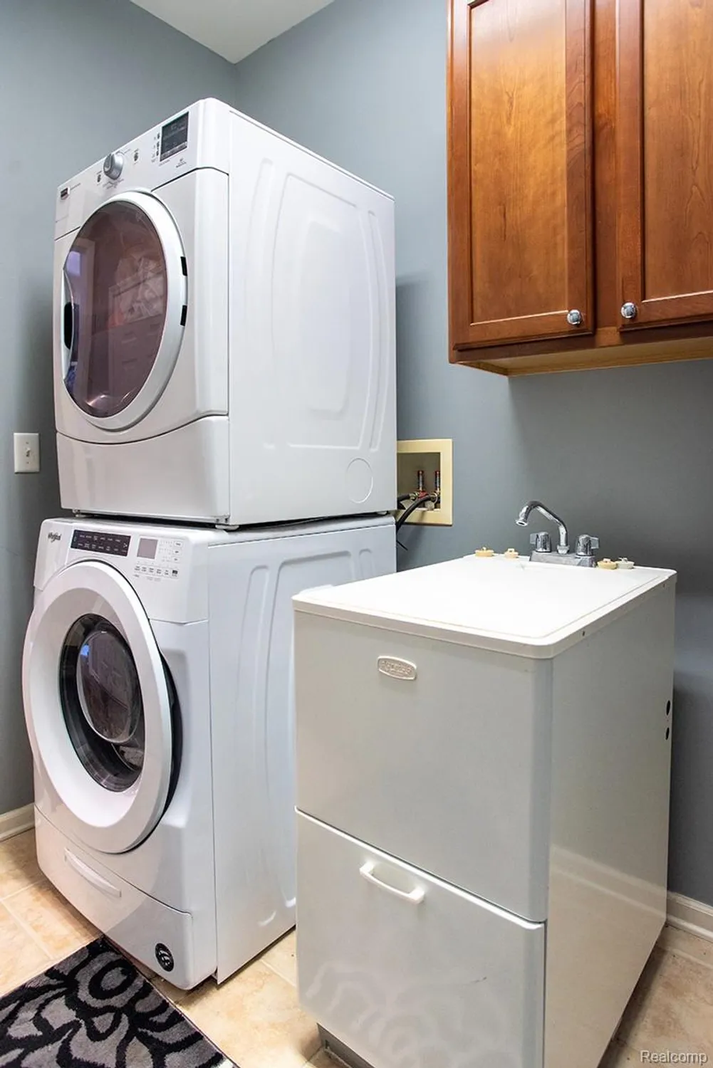 Property Slideshow image 35 of 61 | 27900 paradise ln # 1, Flat Rock, MI, 48134