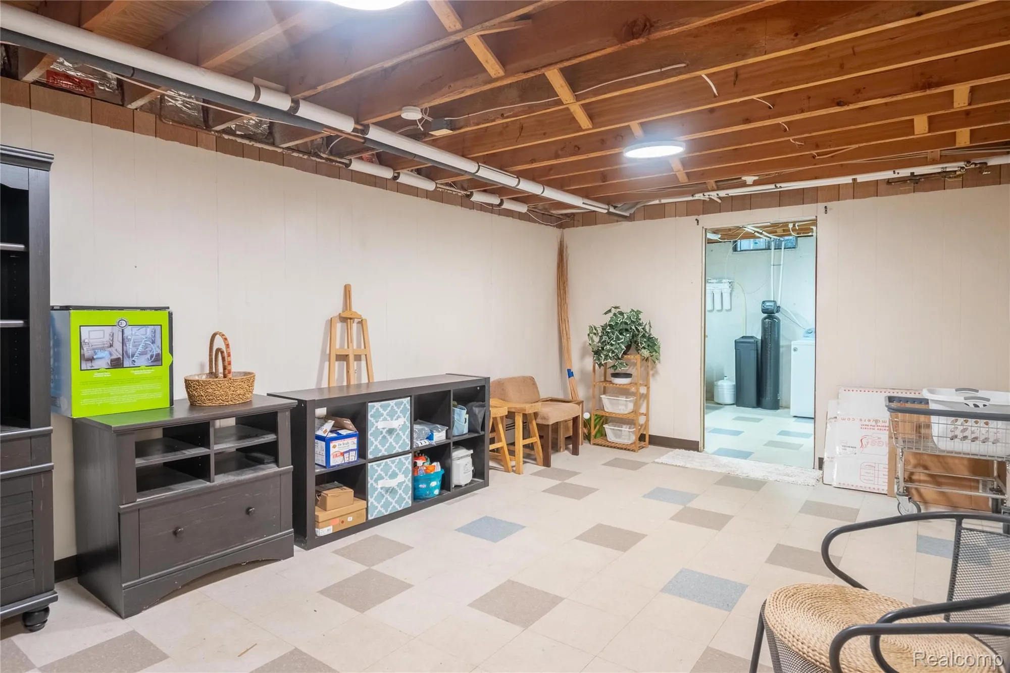 Property Slideshow image 24 of 36 | 61021 heritage blvd # 4, South Lyon, MI, 48178