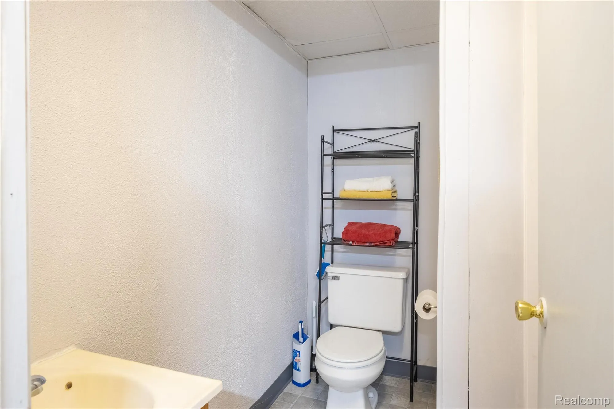 Property Slideshow image 29 of 36 | 61021 heritage blvd # 4, South Lyon, MI, 48178