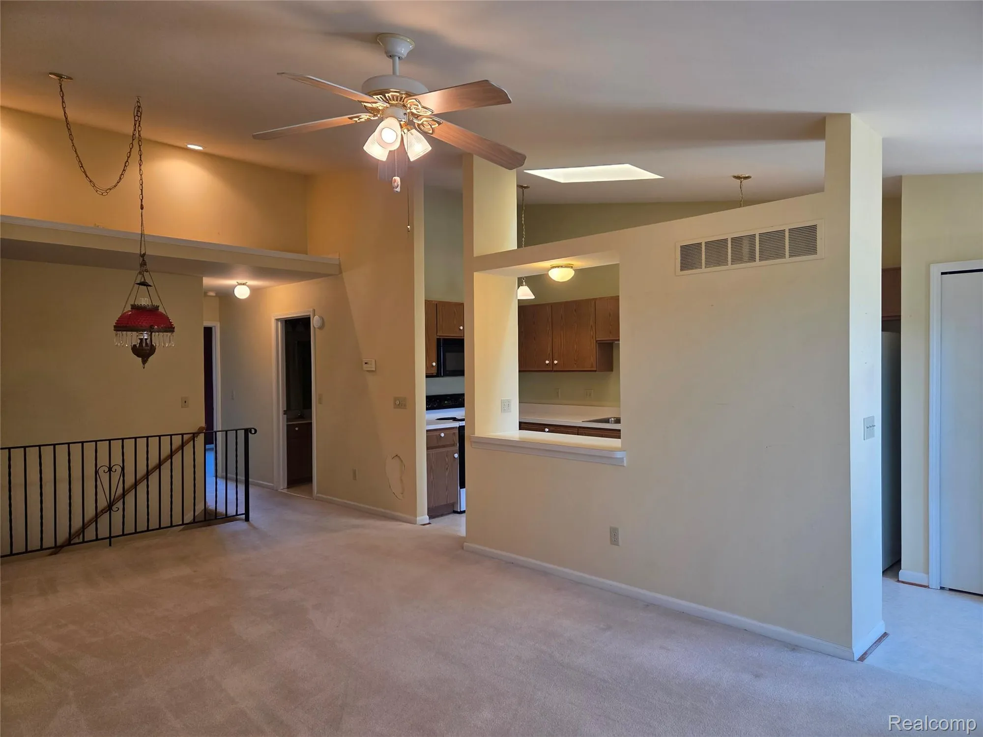 Property Slideshow image 7 of 15 | 62310 arlington cir unit 4, South Lyon, MI, 48178
