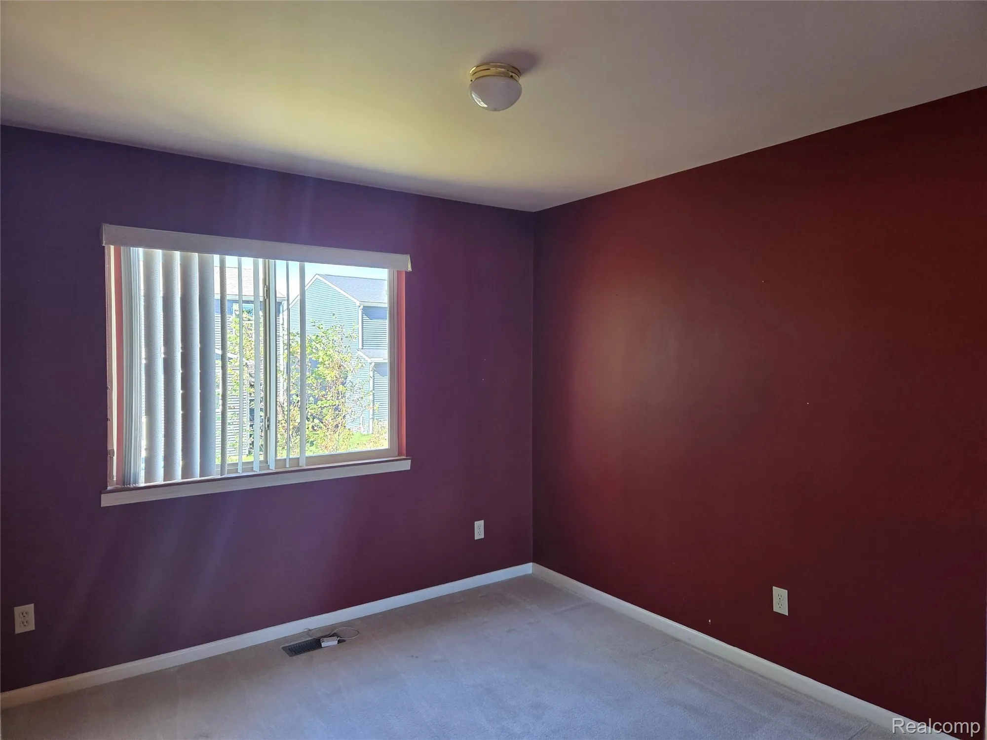 Property Slideshow image 10 of 15 | 62310 arlington cir unit 4, South Lyon, MI, 48178