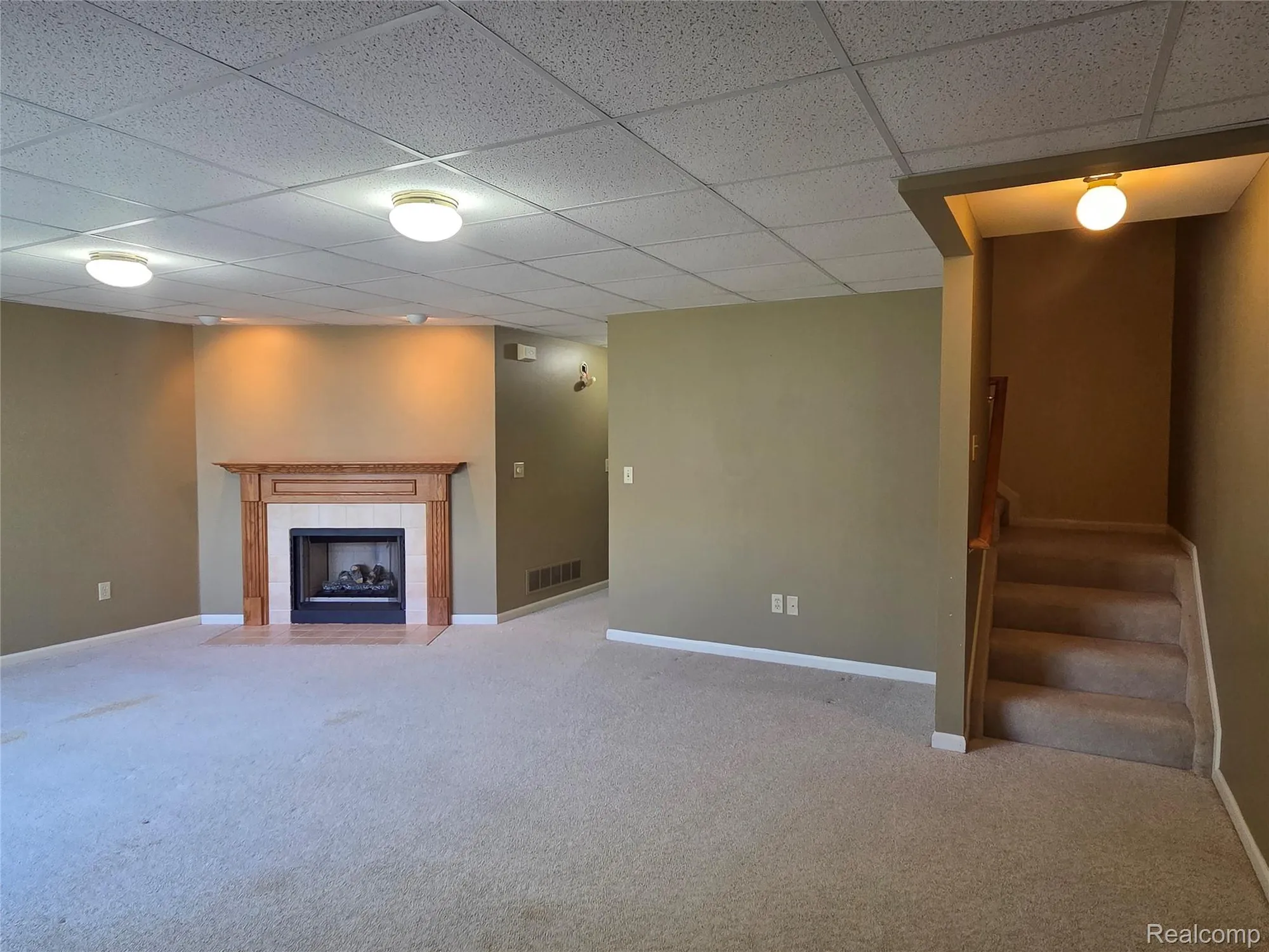 Property Slideshow image 11 of 15 | 62310 arlington cir unit 4, South Lyon, MI, 48178