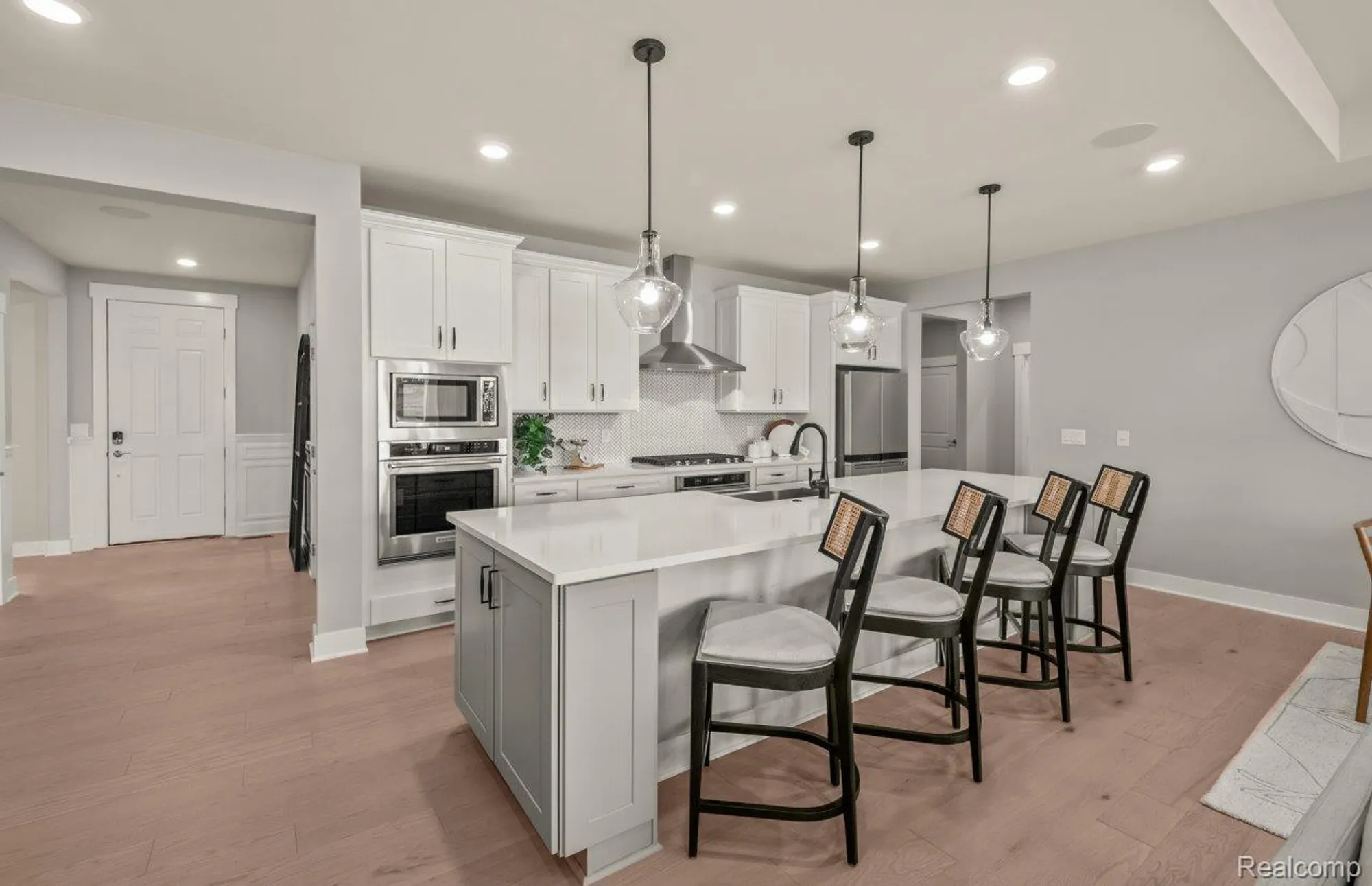 Property Slideshow image 6 of 9 | 4048 bay ter, Milford, MI, 48381