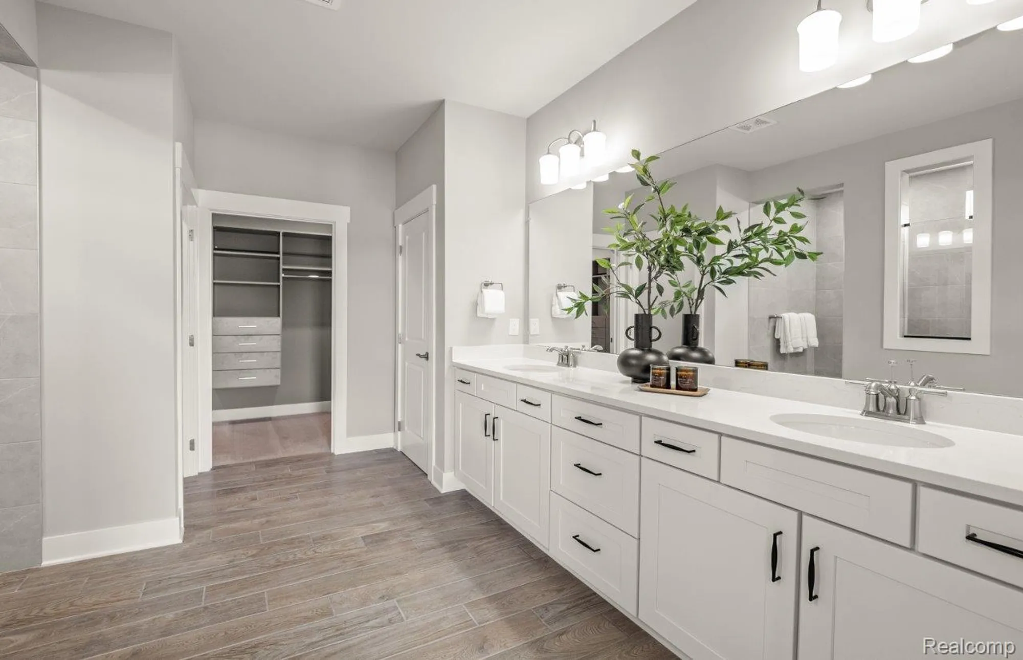 Property Slideshow image 9 of 9 | 4048 bay ter, Milford, MI, 48381