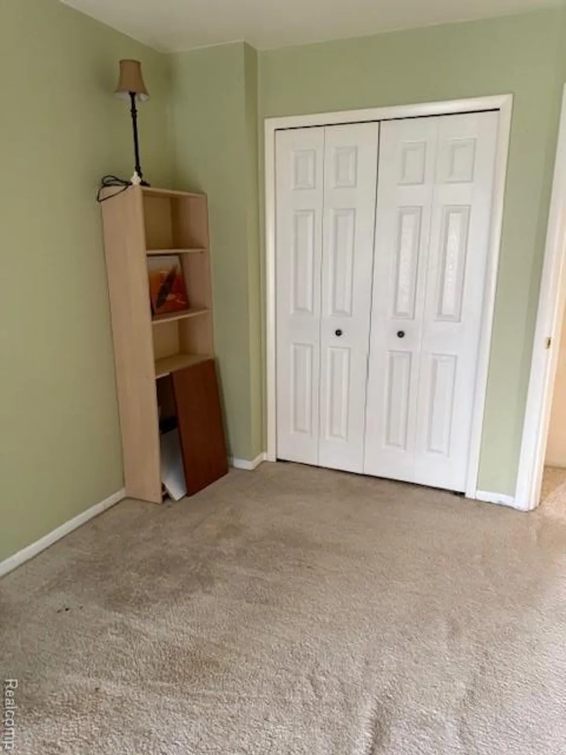 Property Slideshow image 12 of 16 | 25325 potomac dr # 3, South Lyon, MI, 48178