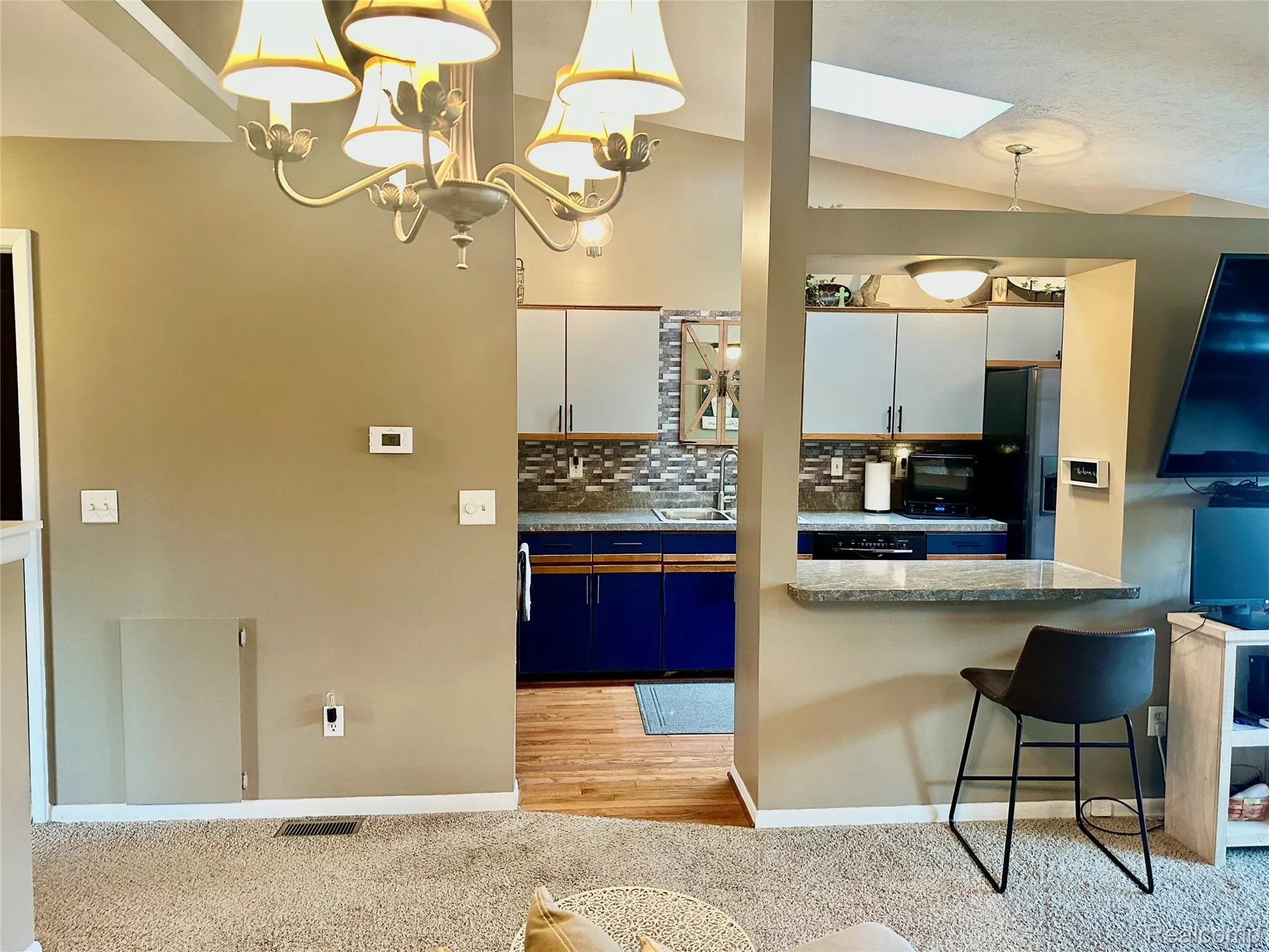 Property Slideshow image 6 of 20 | 25411 concord ln # 4, South Lyon, MI, 48178