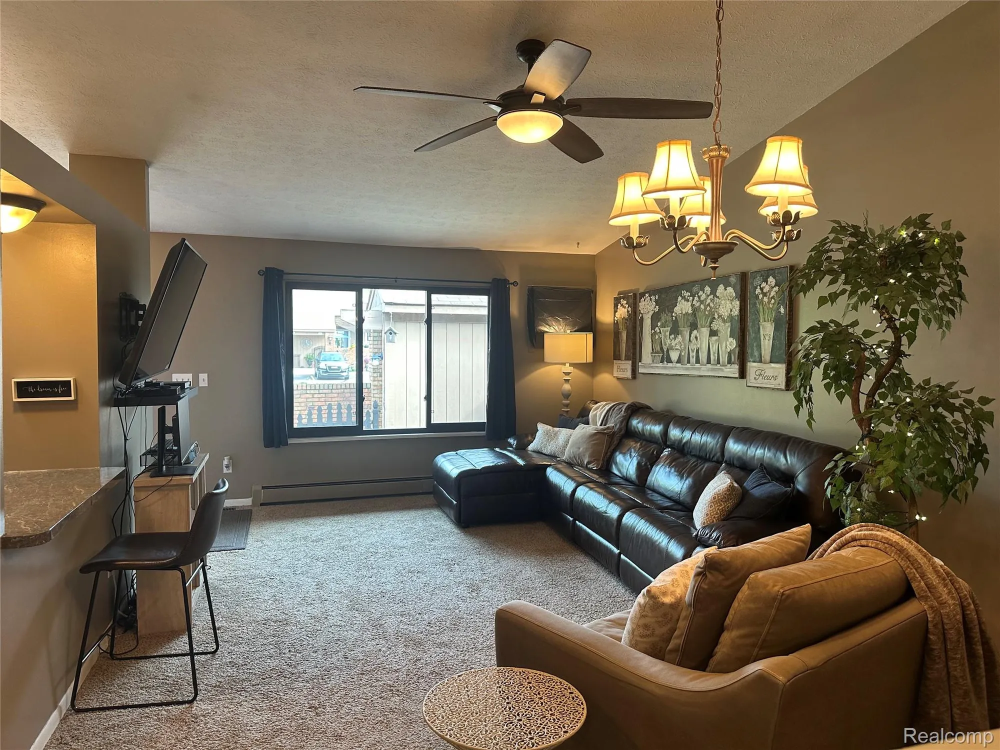 Property Slideshow image 7 of 20 | 25411 concord ln # 4, South Lyon, MI, 48178