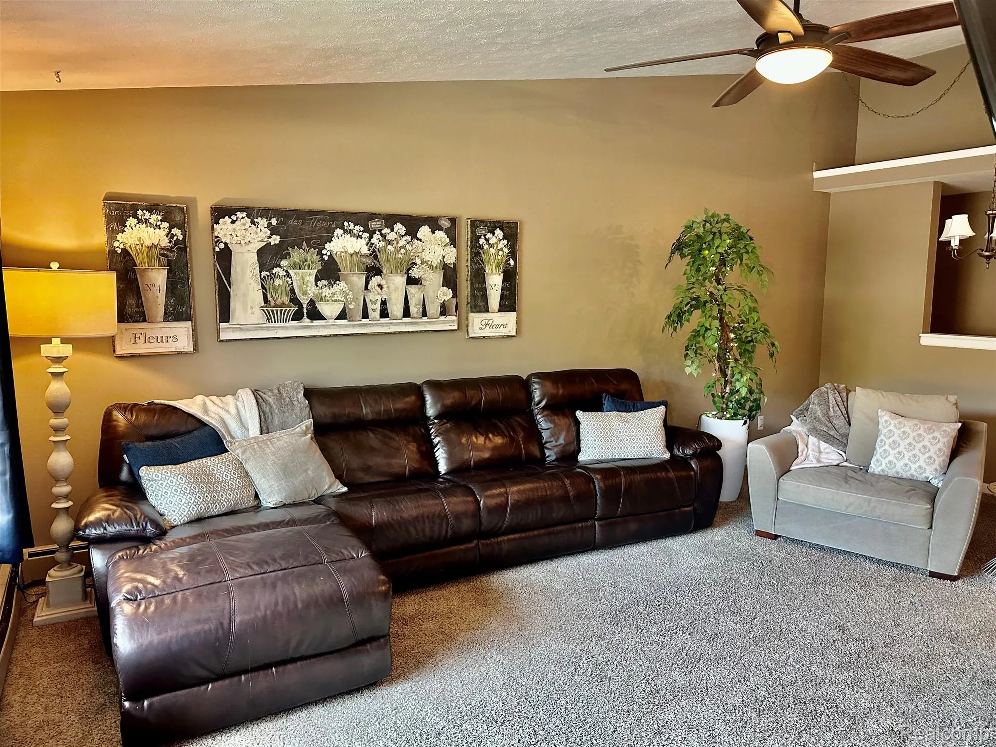 Property Slideshow image 9 of 20 | 25411 concord ln # 4, South Lyon, MI, 48178