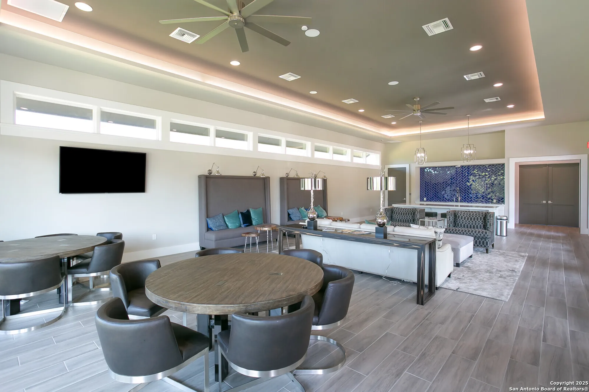 Property Slideshow image 34 of 39 | 22450 viajes, San Antonio, TX, 78261